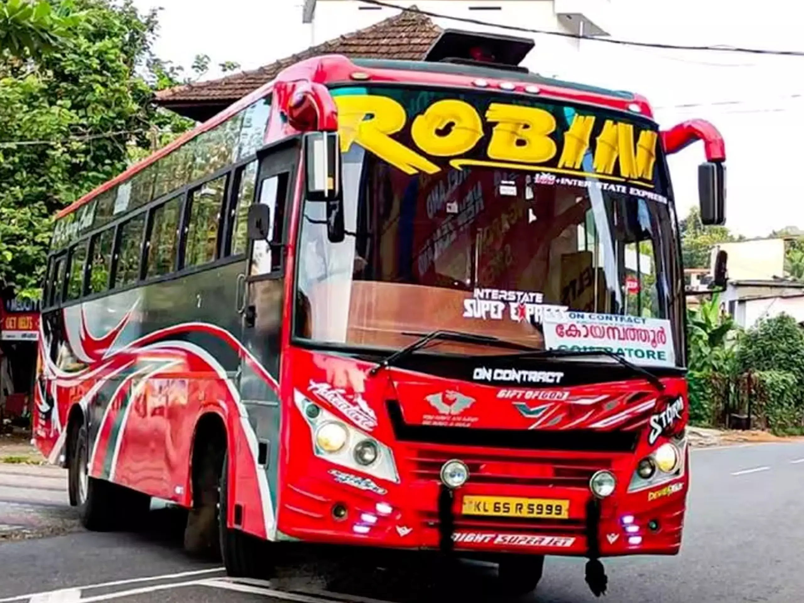 ഉറക്കമില്ലാതെ എം.വി.ഡി; യാത്ര തുടർന്ന് റോബിൻ, ഇന്നും പിഴയിട്ടു