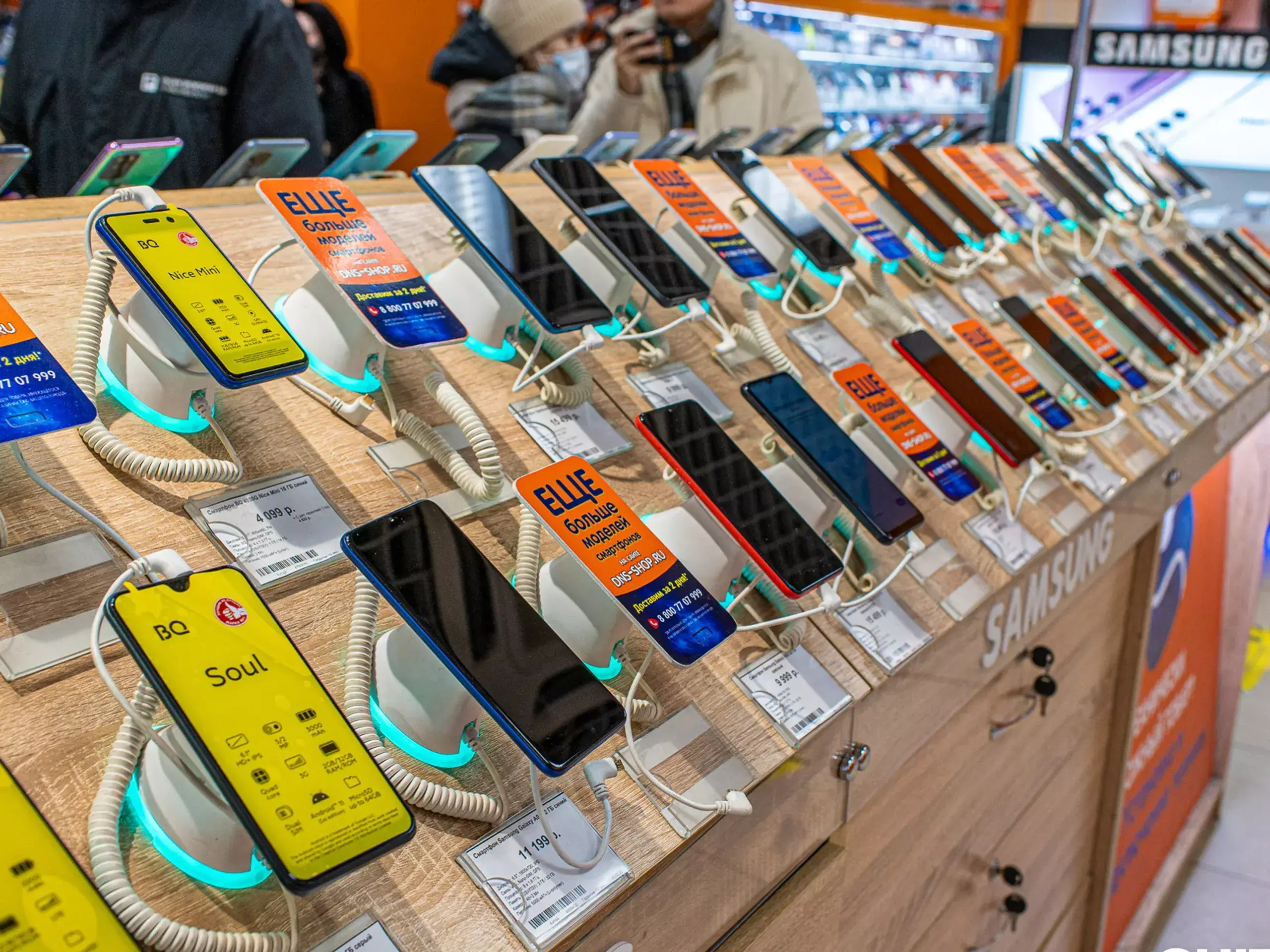 global smartphone market regains growth path