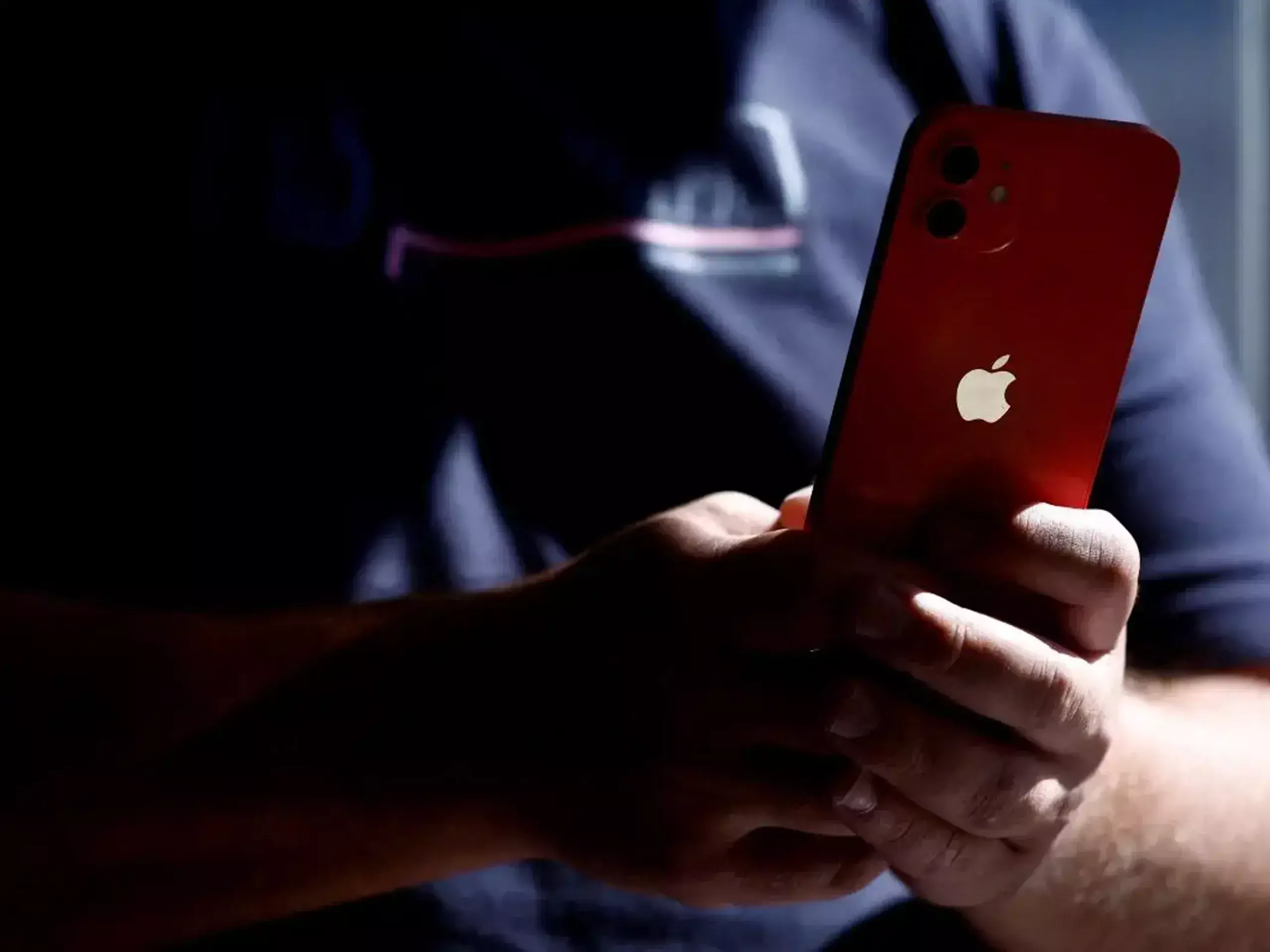 phone hacking message, apple cyber security officials to india