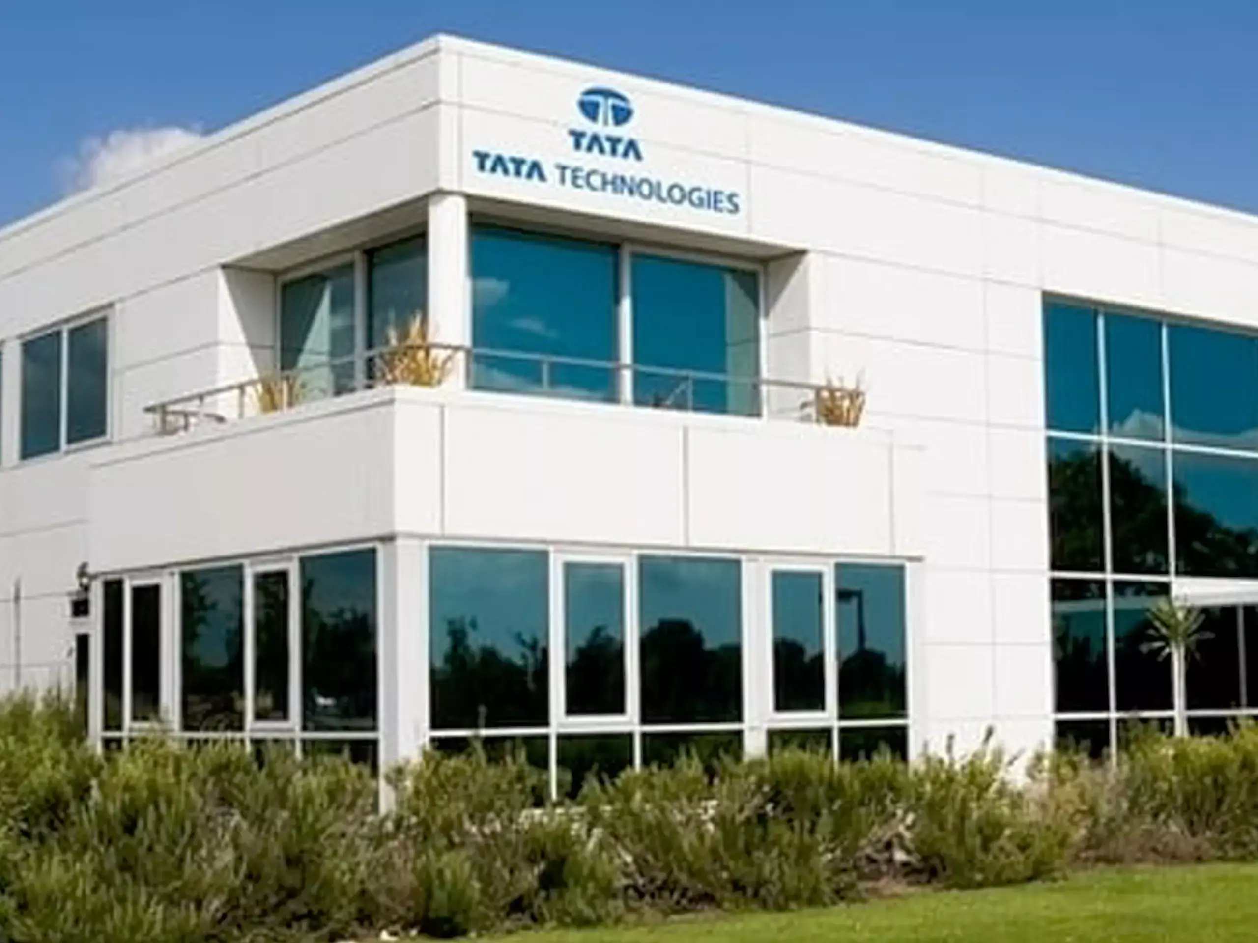 2 lakh crore bids for the issue by four companies including Tata Tech