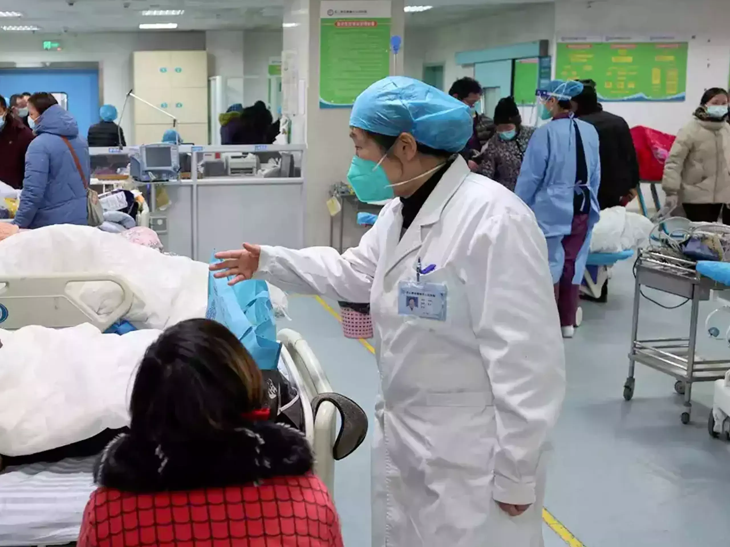 Health clinics in China are more active and the world is worried