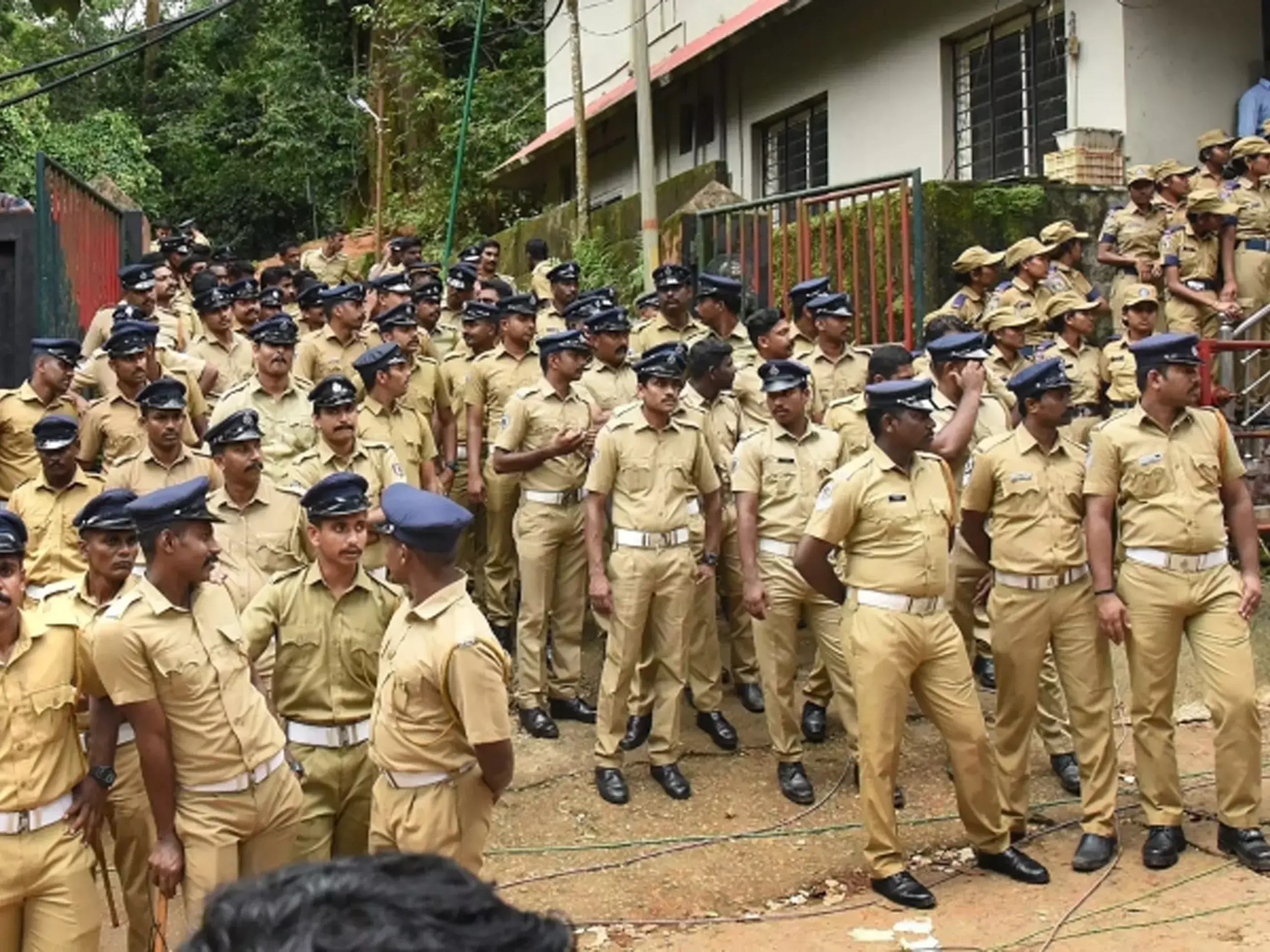 special police officers are appointed at sabarimala
