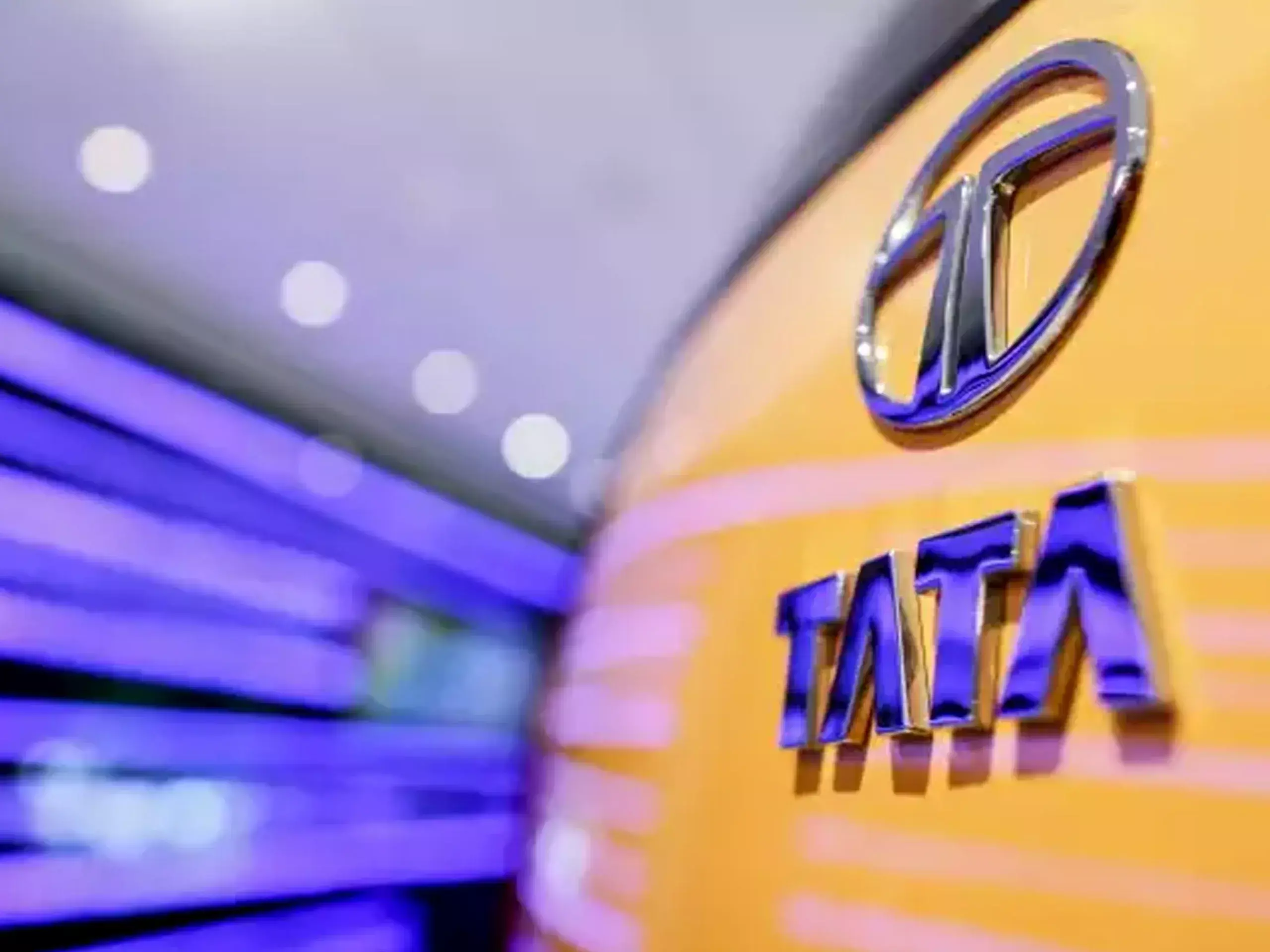 tata motors in reverse gear, sales down 1.73%