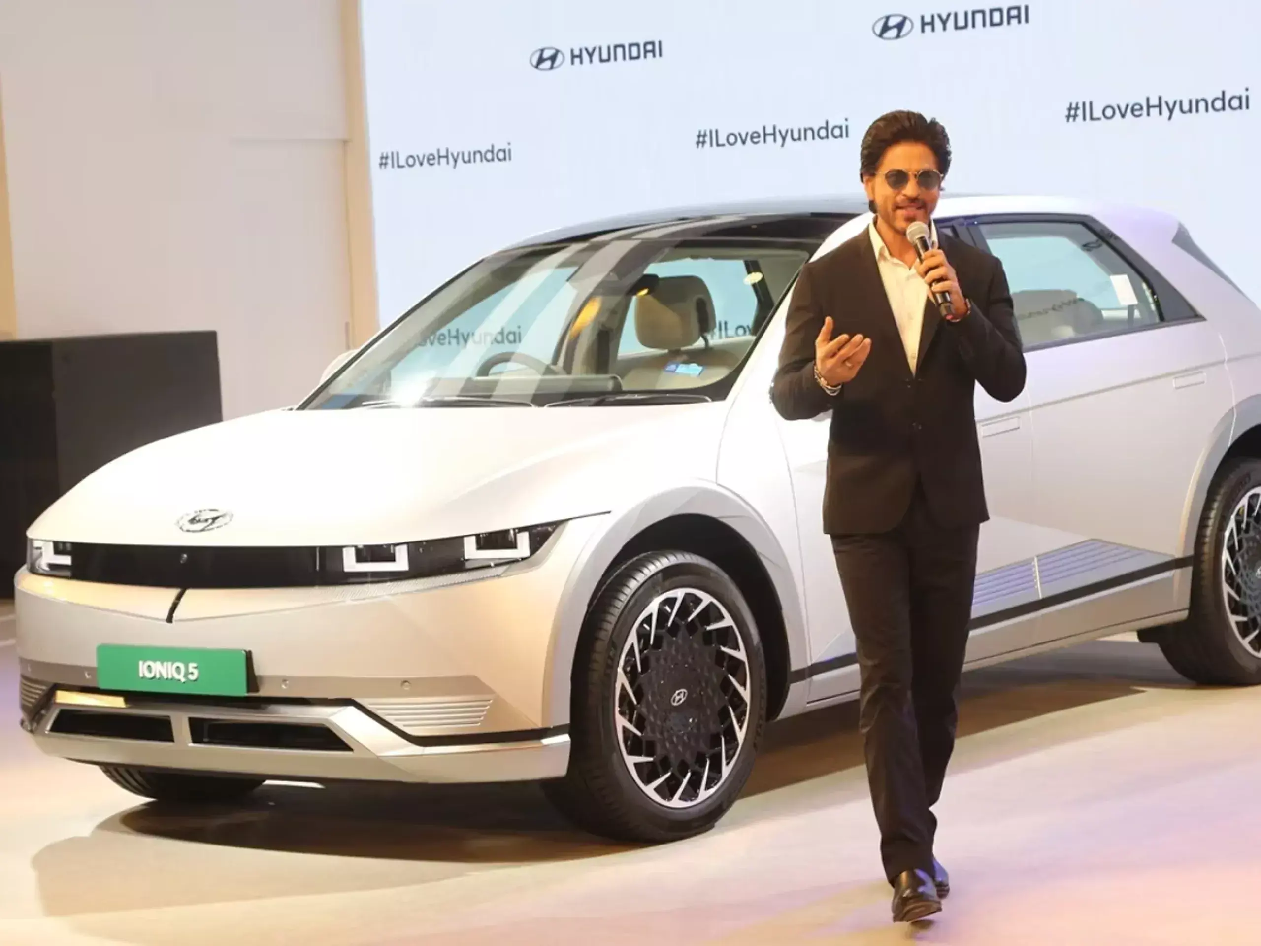 shah rukh owns the first electric car, owned a hyundai ioniq 5