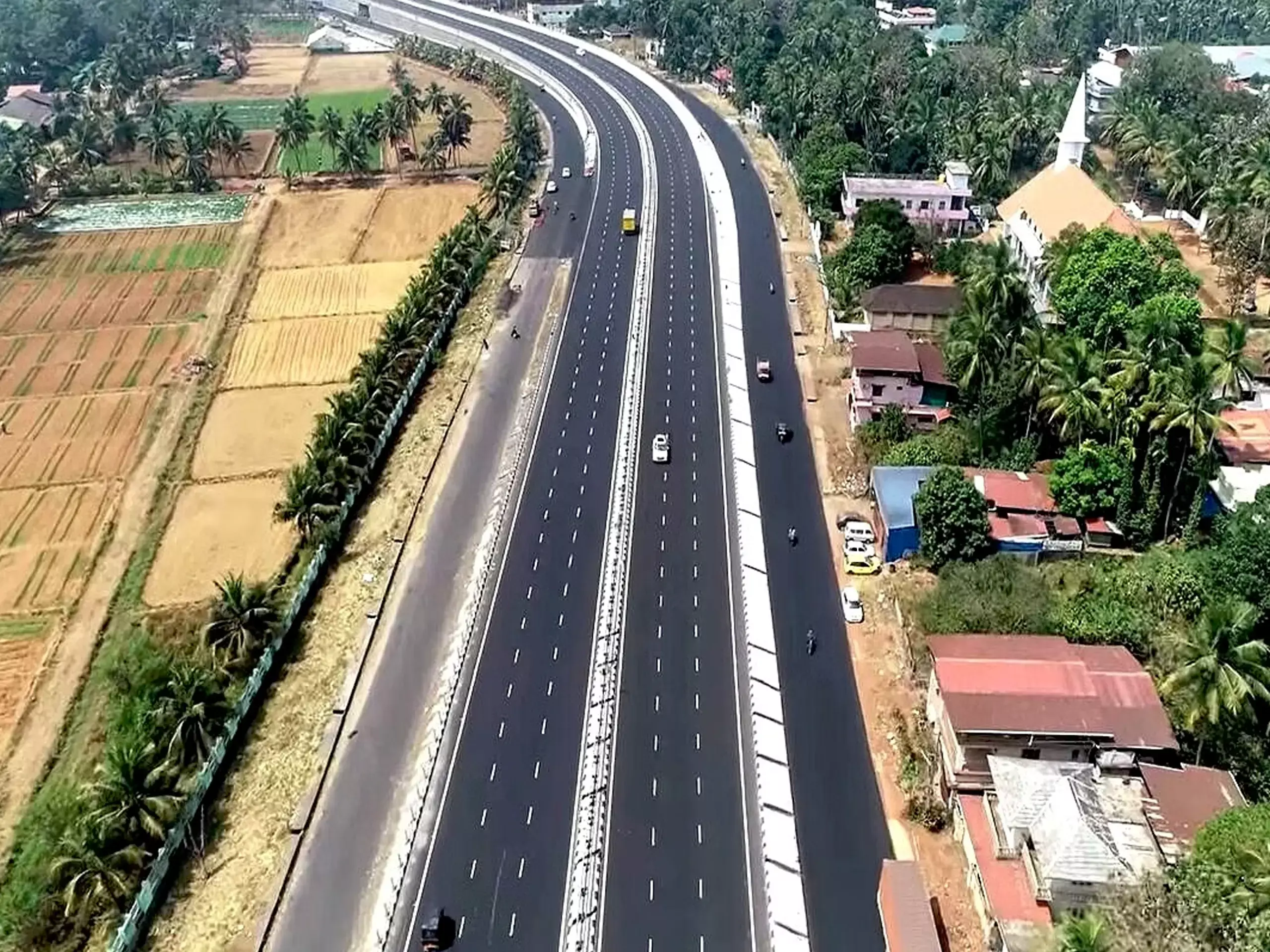 Nitin Gadkari on construction phase of 44,000 km national highway