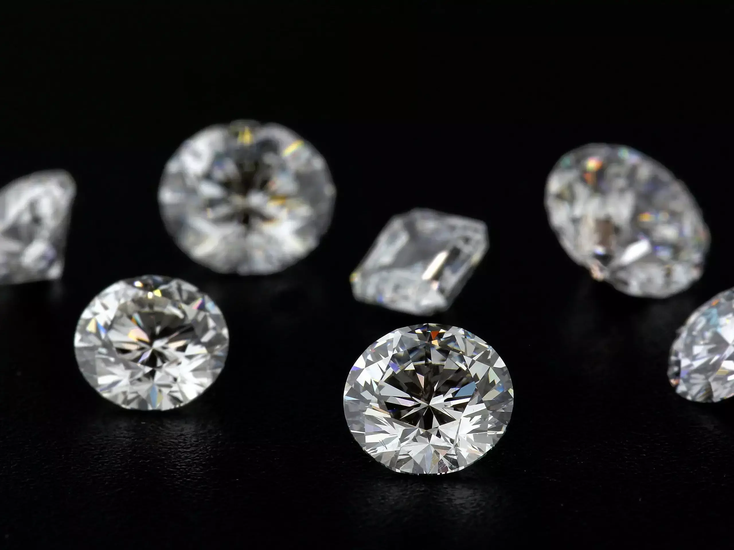 G7 to ban import of Russian diamonds