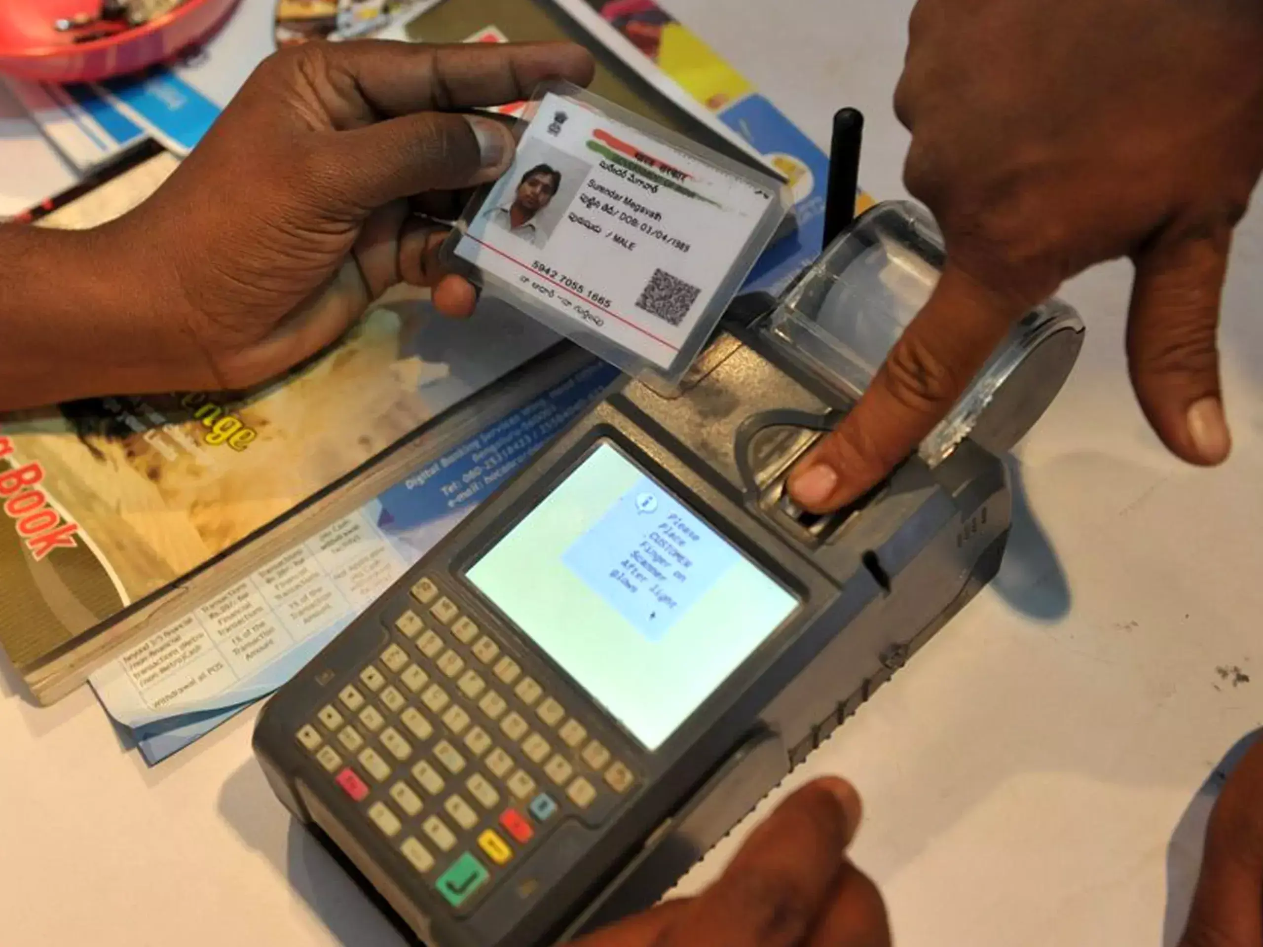 aadhaar can be obtained even without fingerprints, central government proposed
