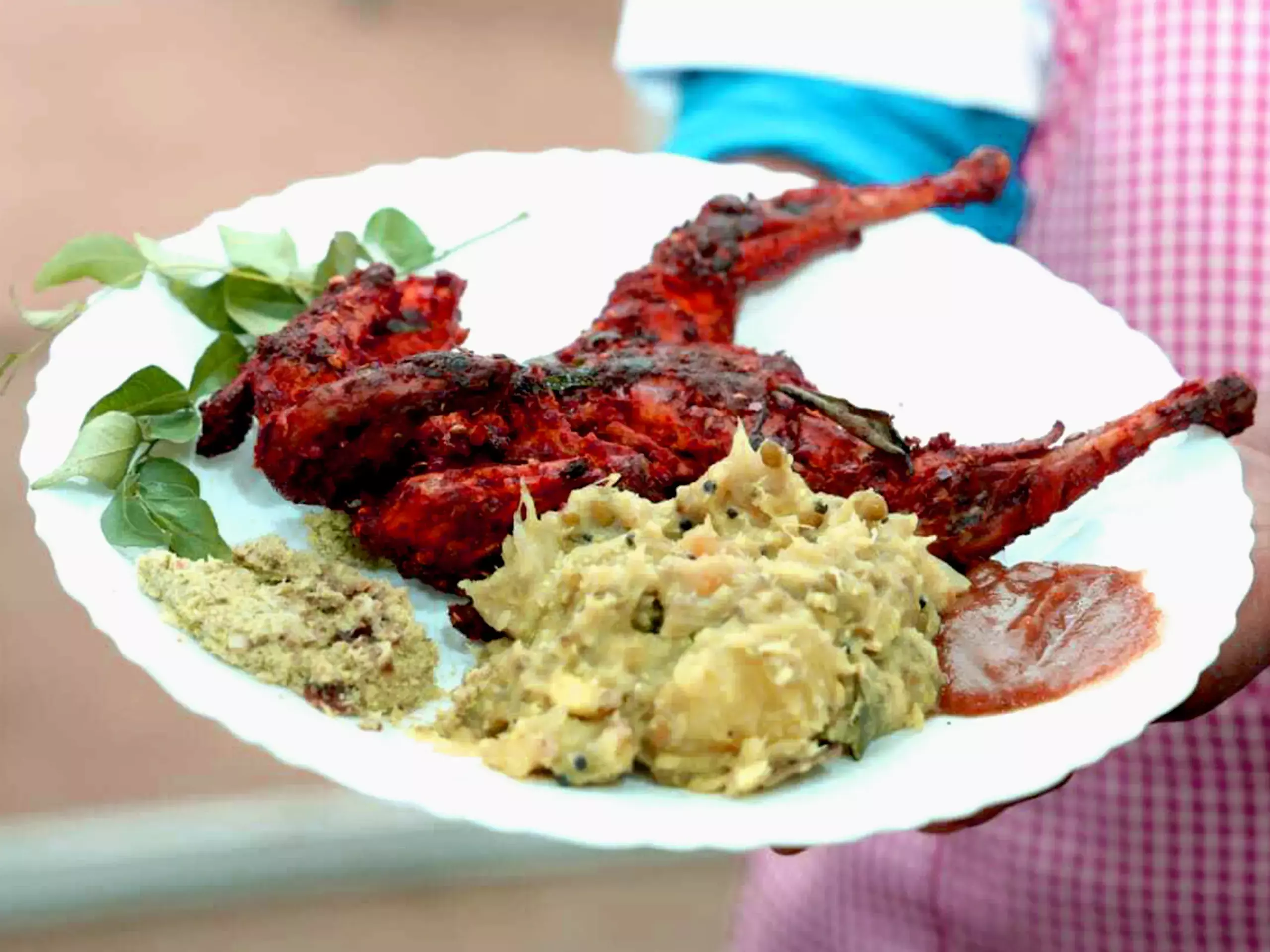 Guntage Chicken and Timos Star at National Saras Mela