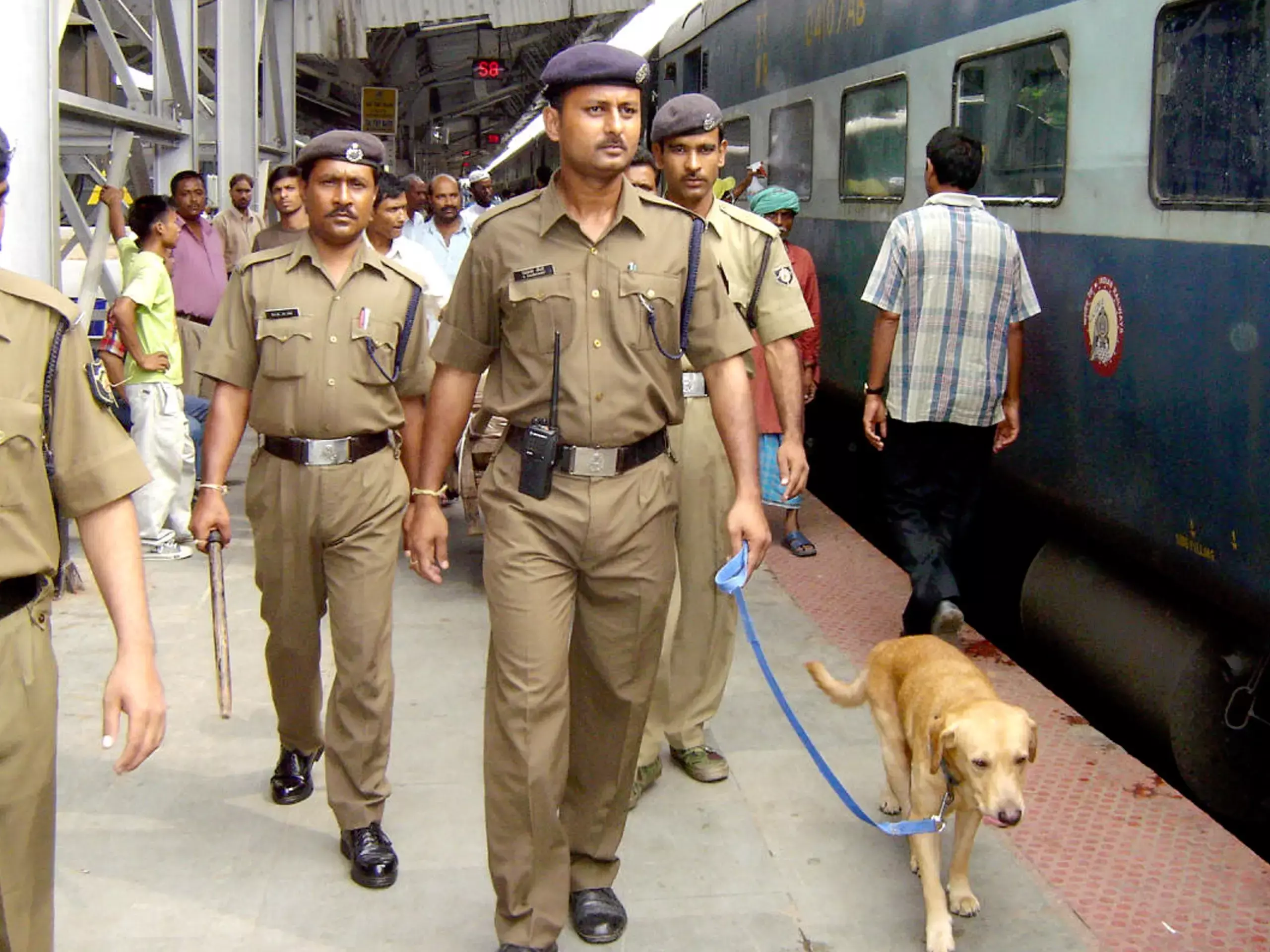 റെയിവേ പോലീസ് പിടിച്ചെടുത്തത്  1.38 കോടി രൂപയുടെ മോഷണമുതല്‍