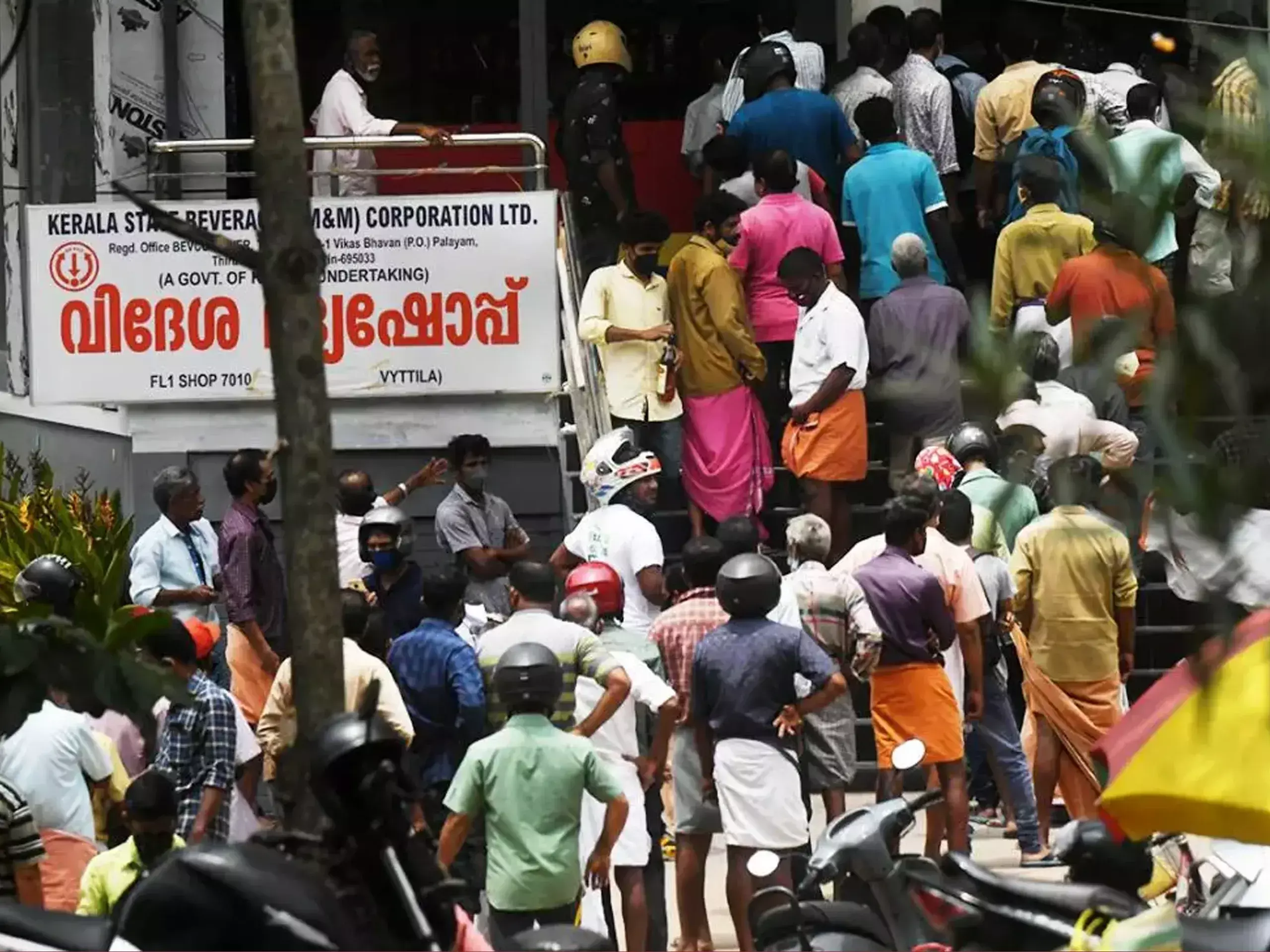 record liquor sales, christmas-new year sales 543 crores