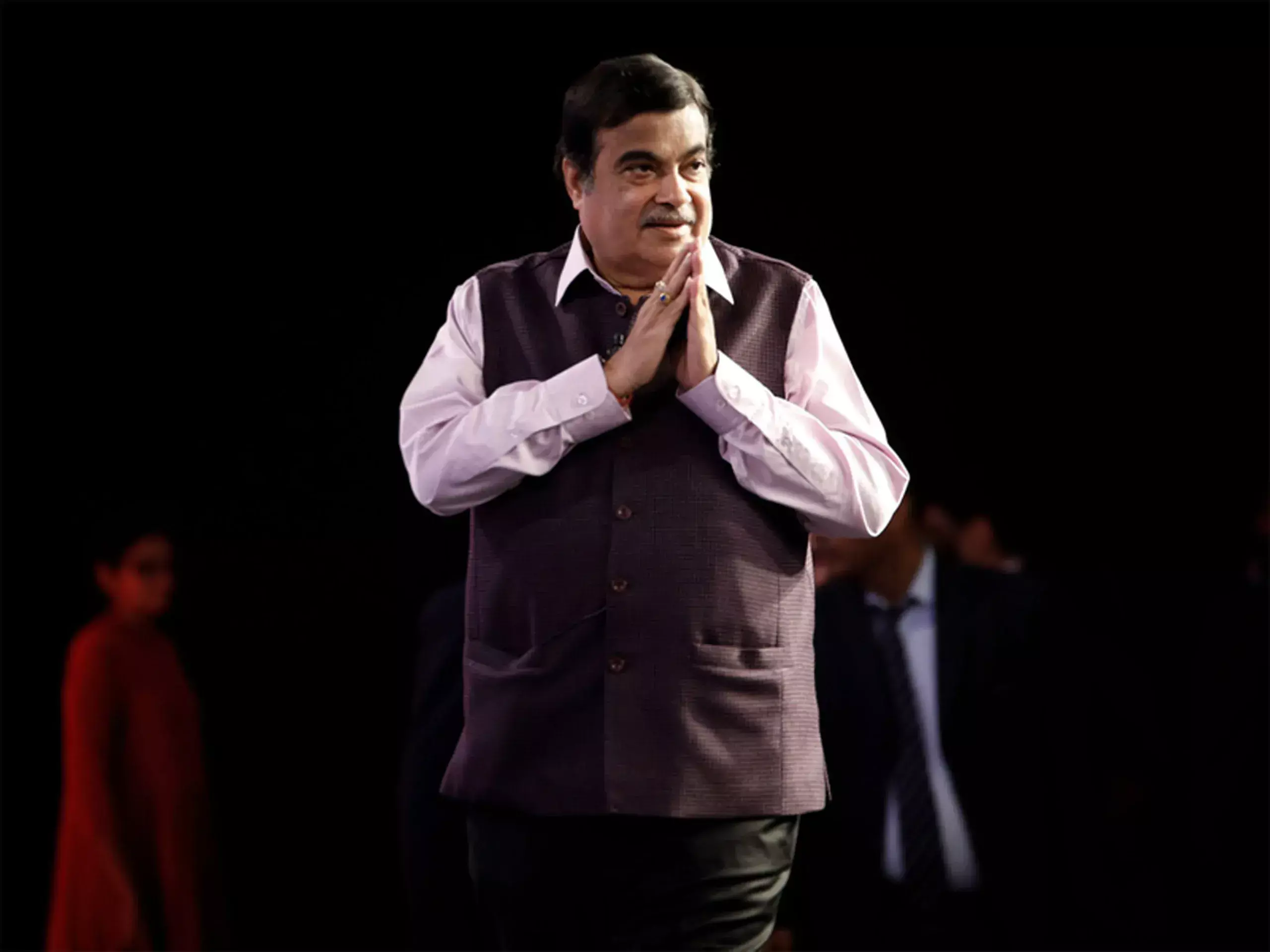 gadkari is in kerala today, giving energy to national highway projects