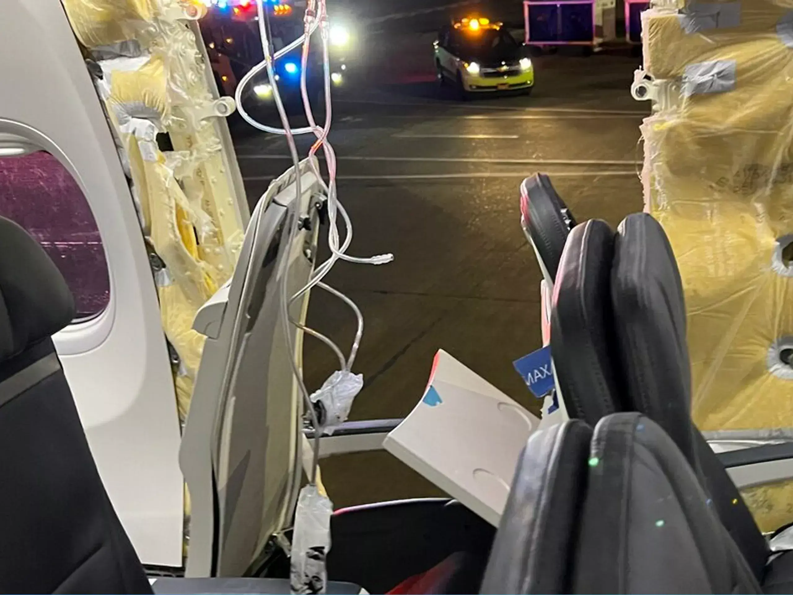 boeing admits fine for flying window