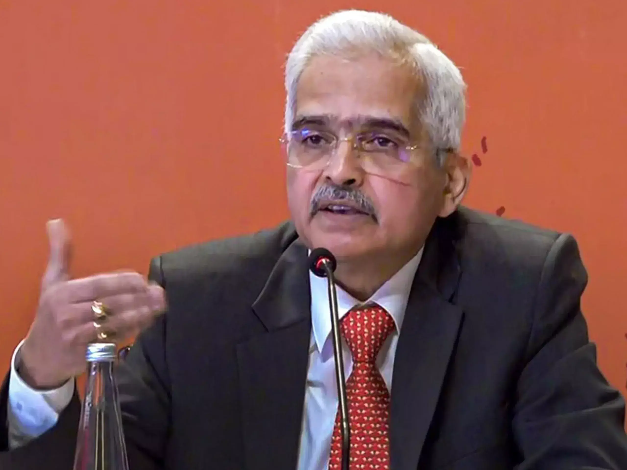 rbi says world cannot afford cryptomania