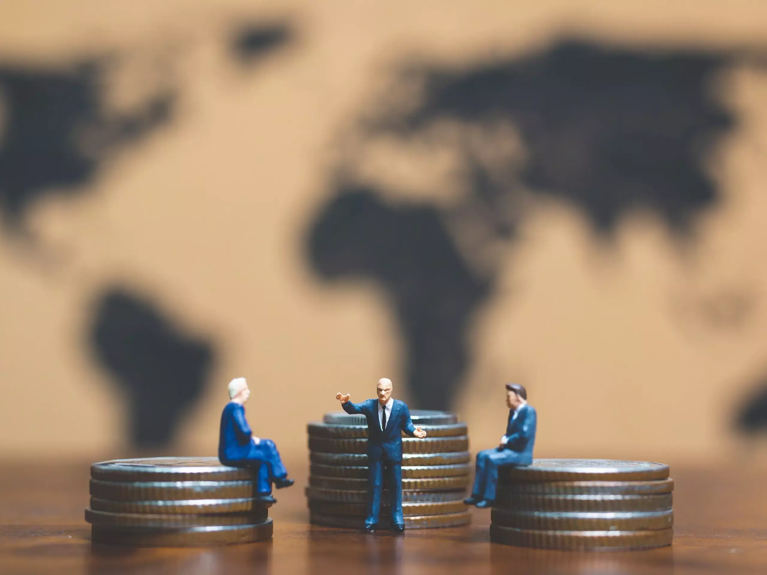 ആഗോള സമ്പദ് വ്യവസ്ഥ അനിശ്ചിതത്വത്തിന്റെ കരിനിഴലിലെന്ന് വിദഗ്ധർ