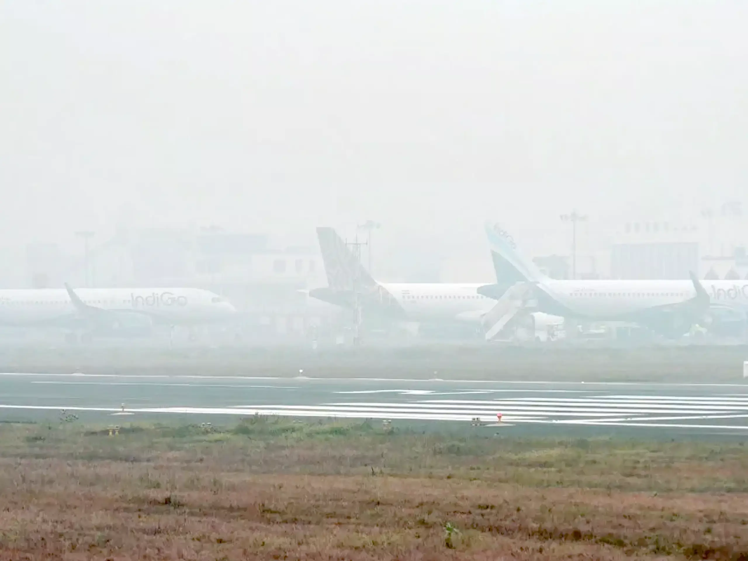Delhi airport cancels 84 flights due to fog