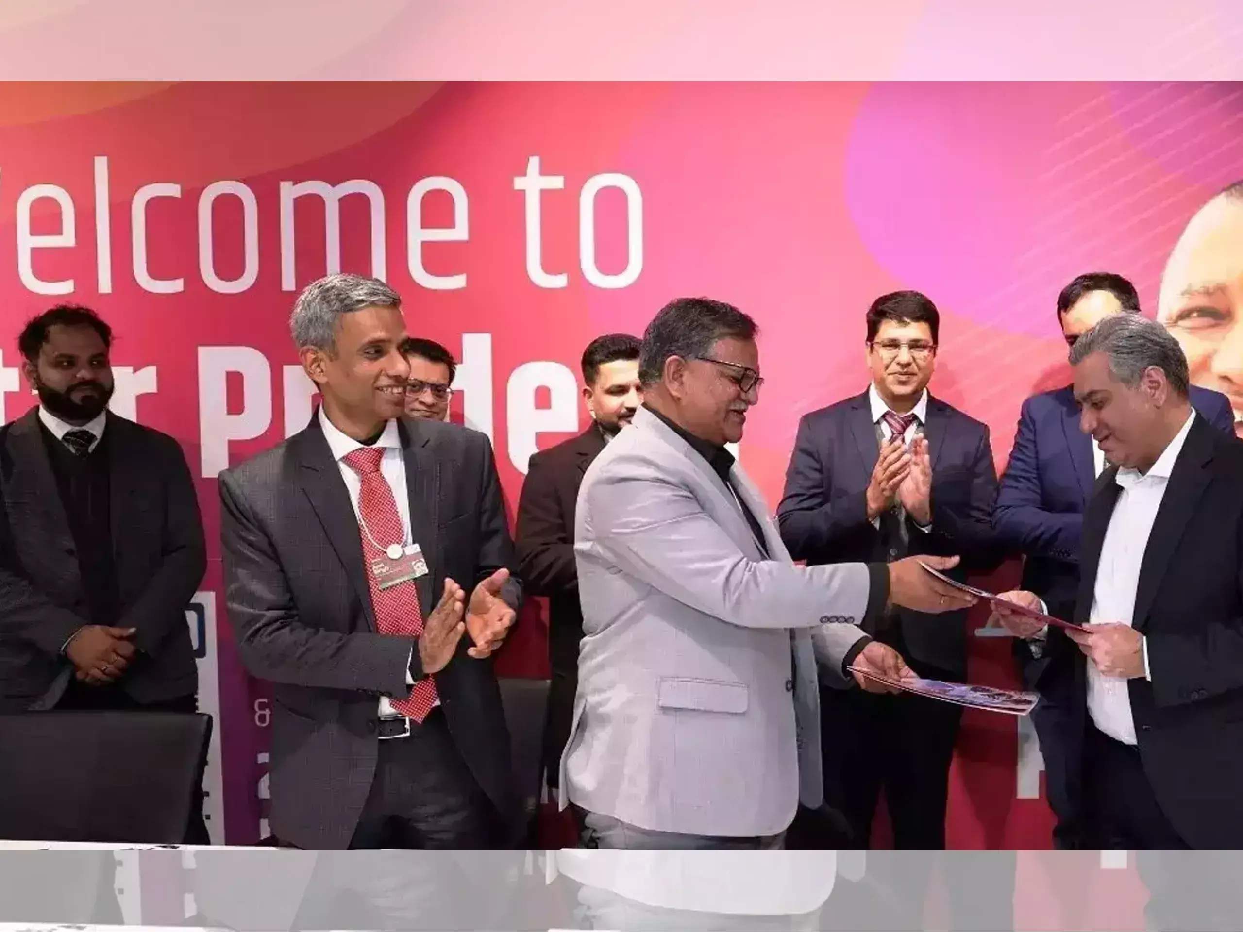 up govt and hero group have signed an mou worth rs 4,000 cr