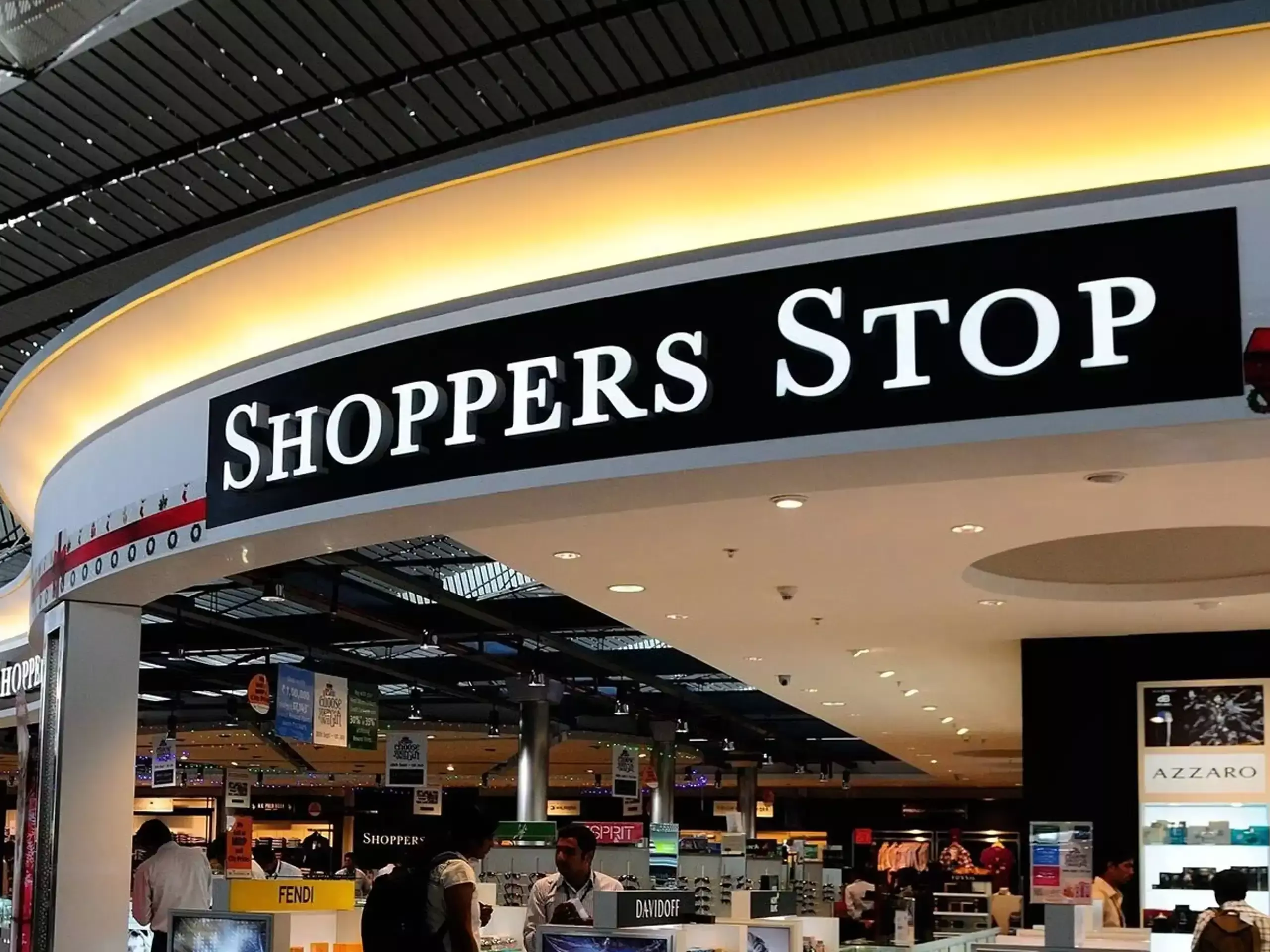 shoppers stop net profit fell 41%