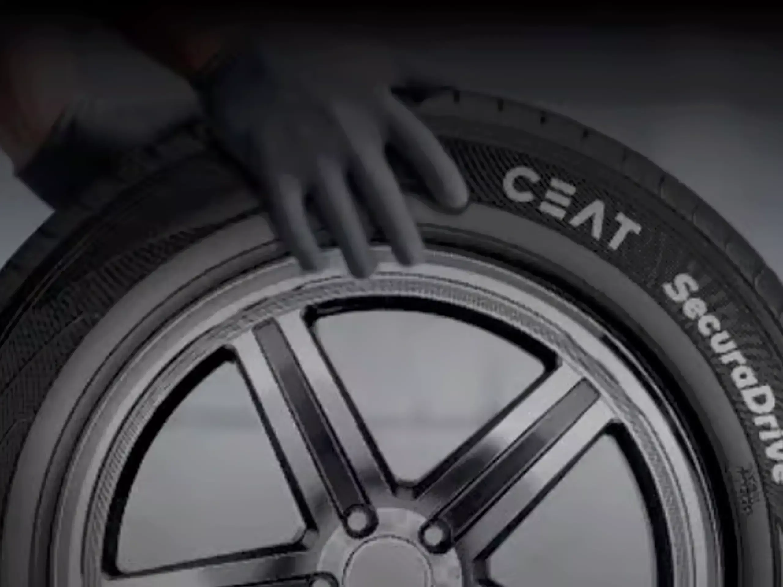 ceat  steel radial tires for bikes