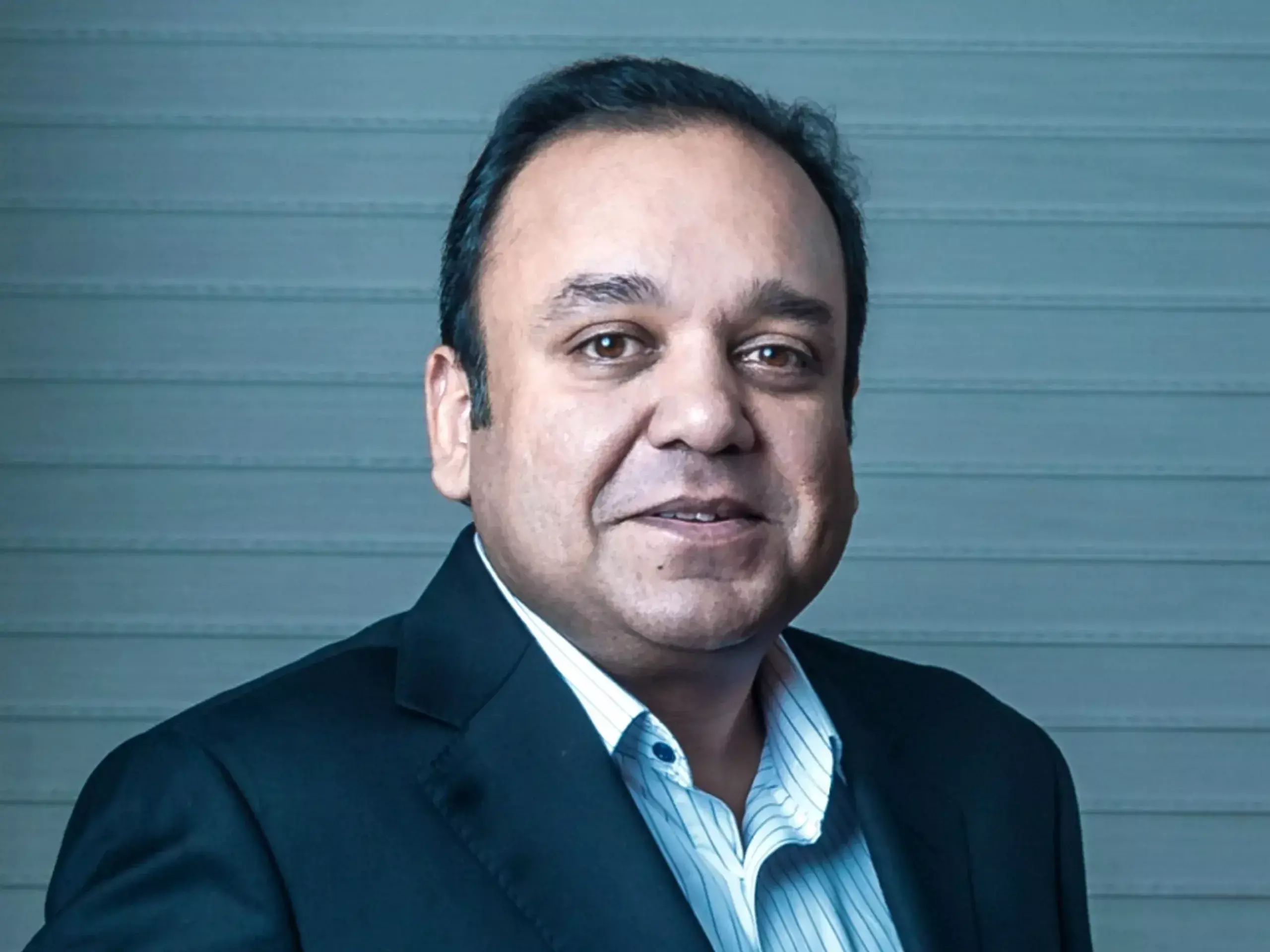 zee major investors approach sebi to replace goenka