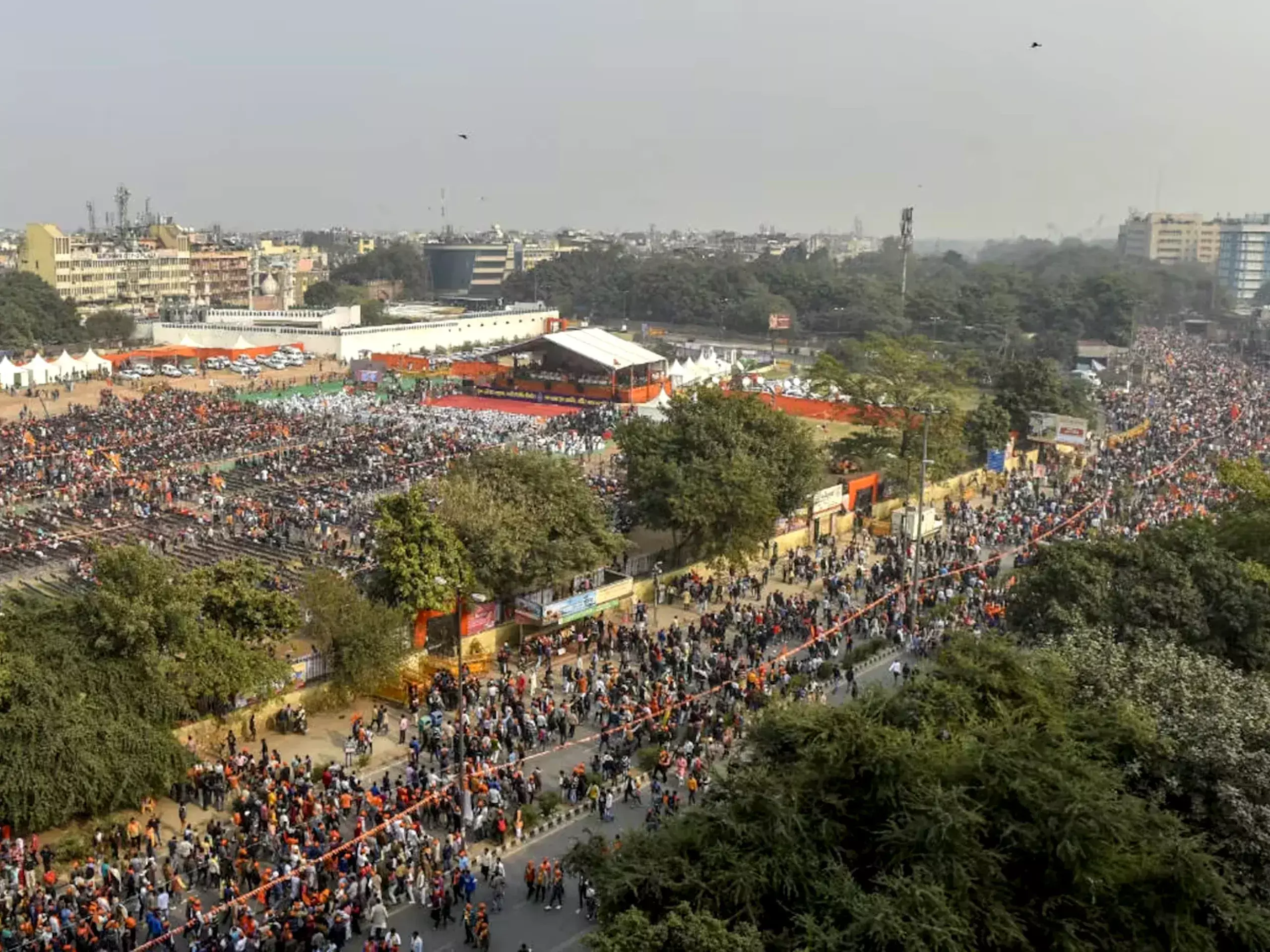 rush to ayodhya, swelling hotel market