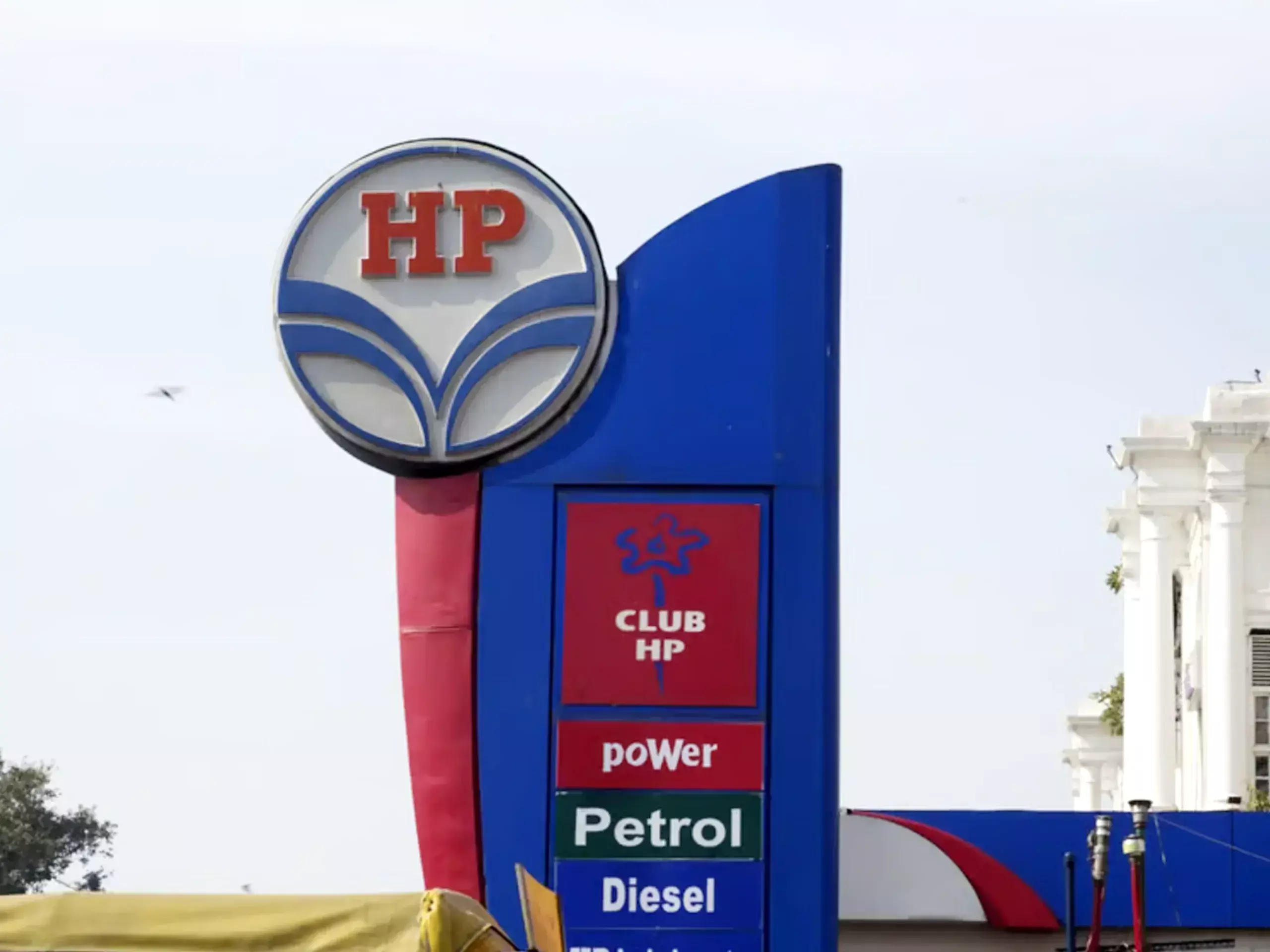 hindustan petroleums profit rose 207%