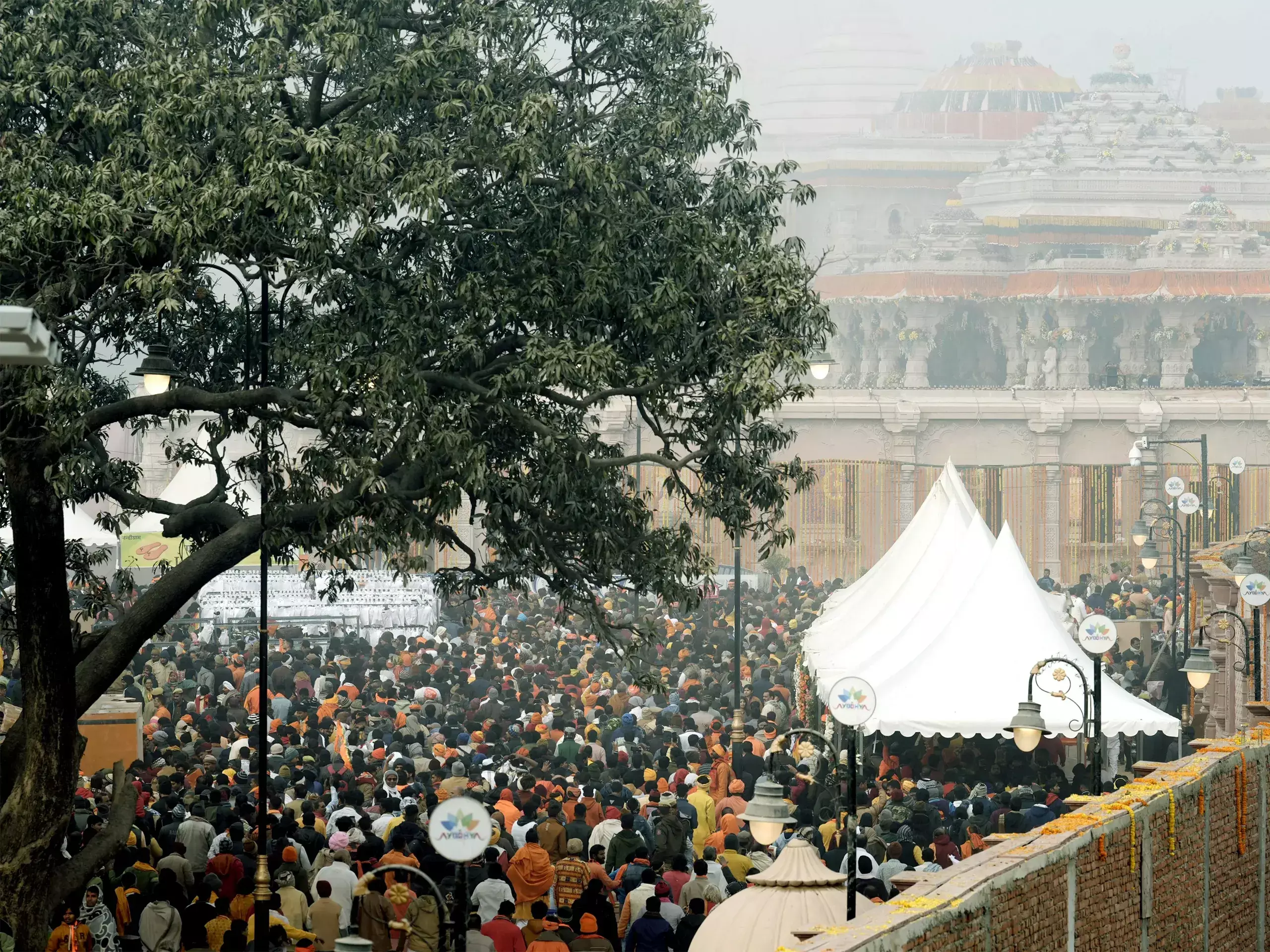devotees continue to flow in ayodhya, rs 3 crore in first-day showings devotees continue to flow in ayodhya, rs 3 crore in first-day showings
