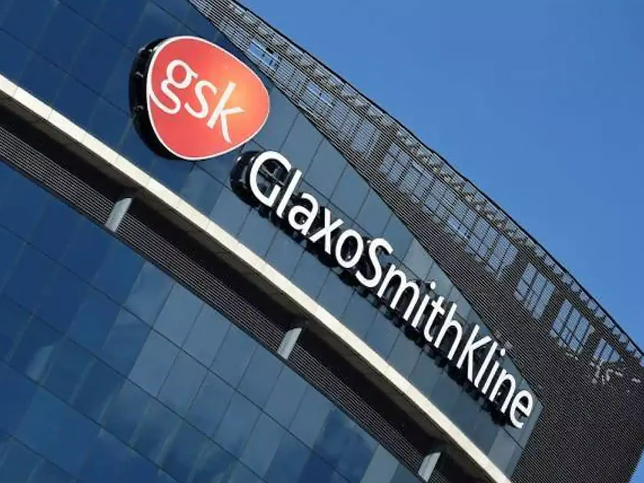 glaxo smithkline pharmas third-quarter net profit fell 72 percent