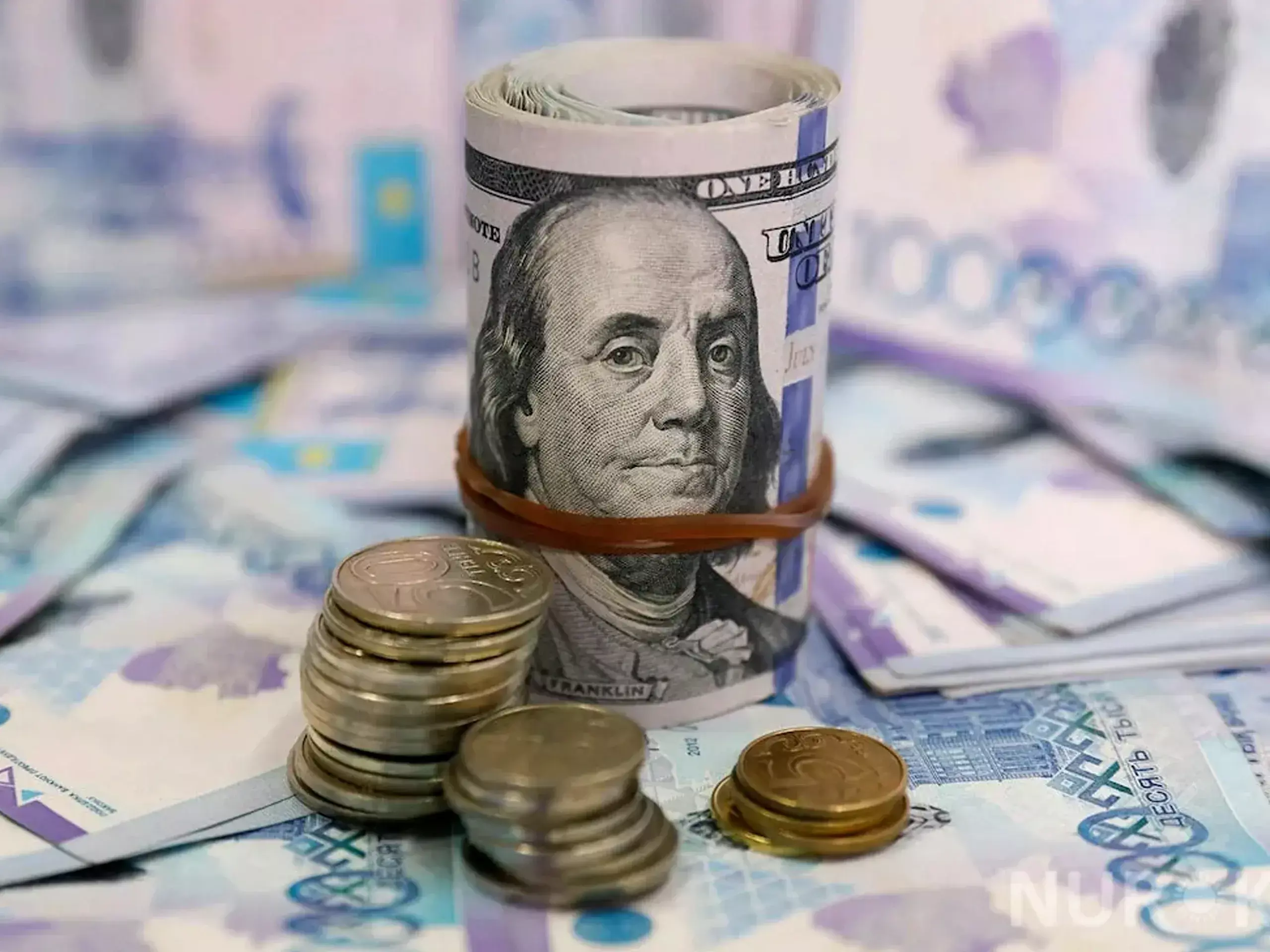 cautious on equities, fpi withdraw rs 3,776 crore so far this month