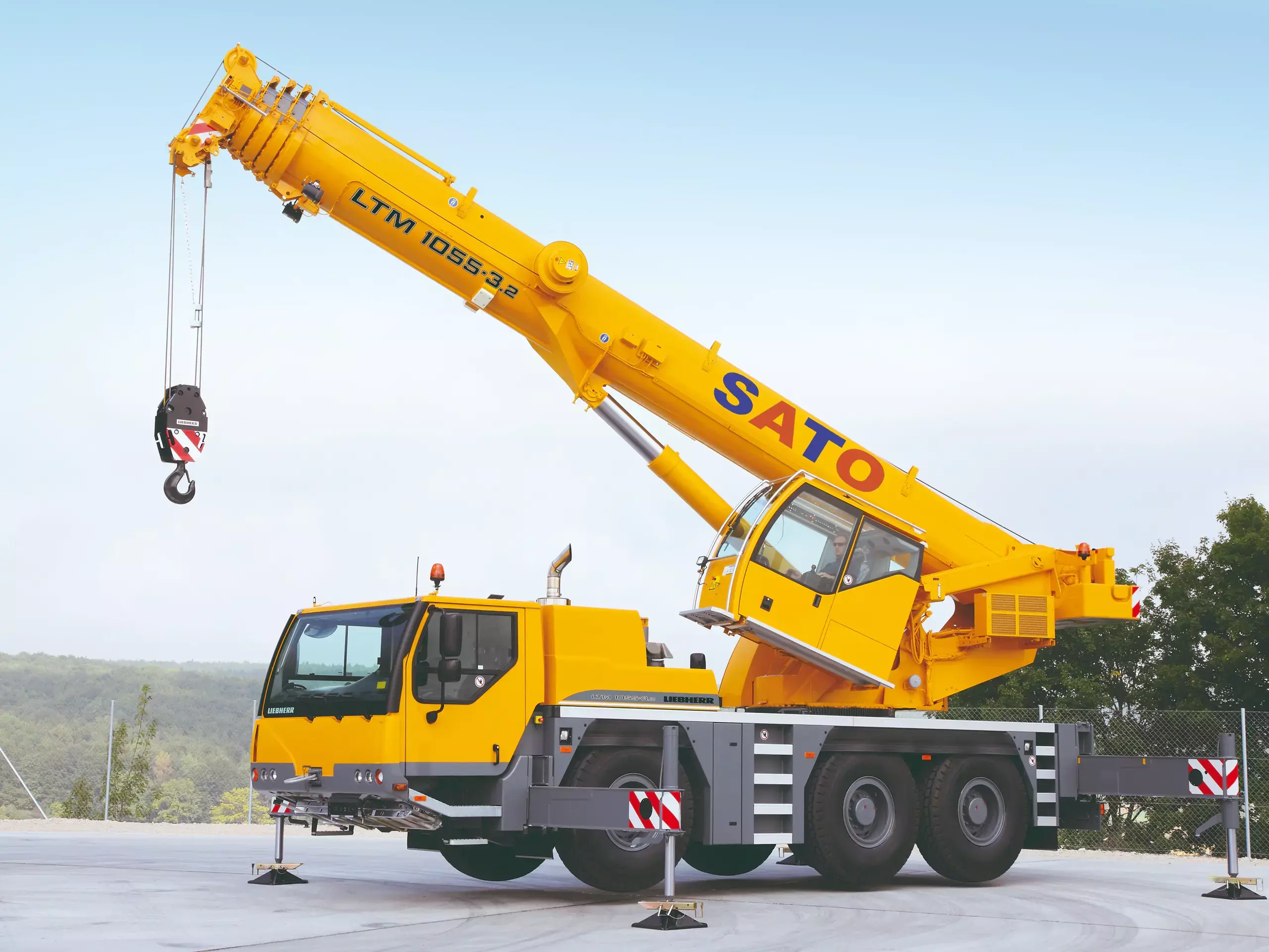 300 crore crane manufacturing factory started operations