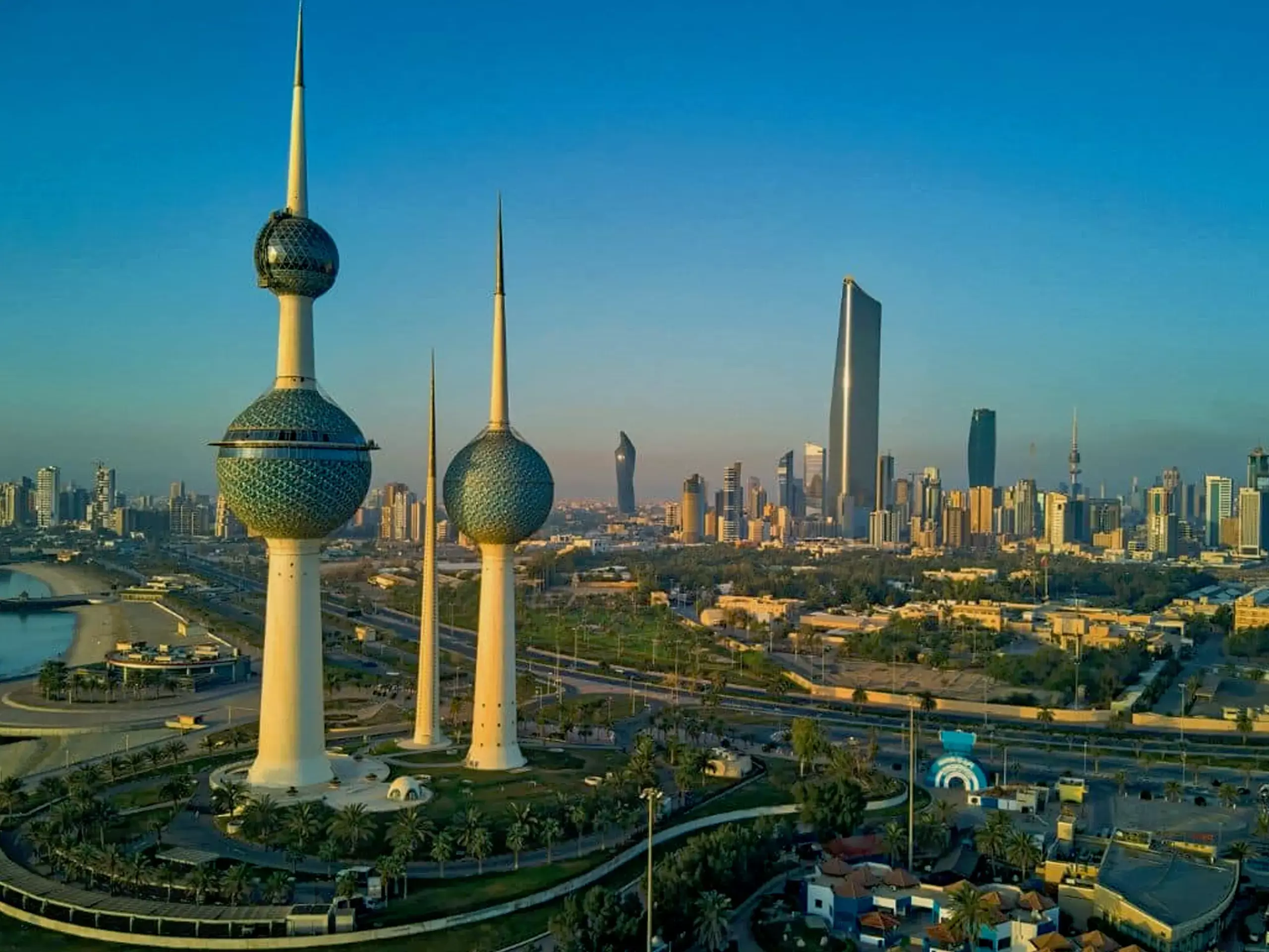 Kuwait reduced working hours to 4 hours Kuwait reduced working hours to 4 hours