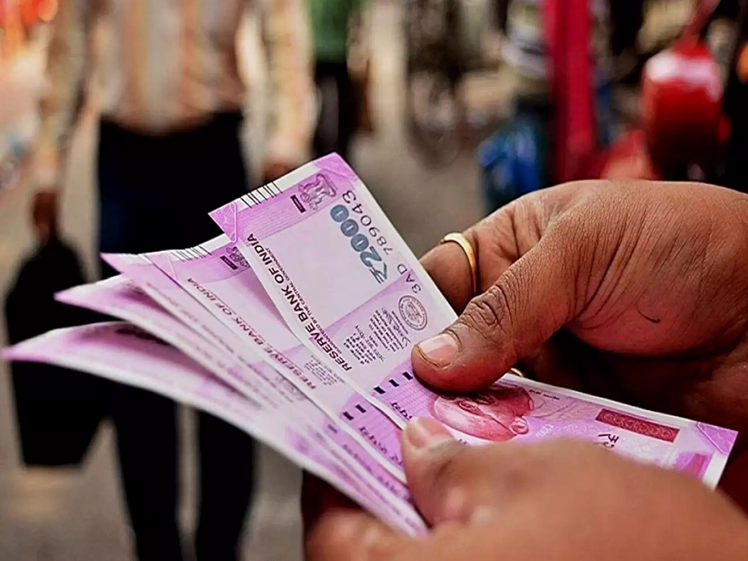 rs 2,000 note still legal, rs 8,470 crore worth of notes still to be exchanged