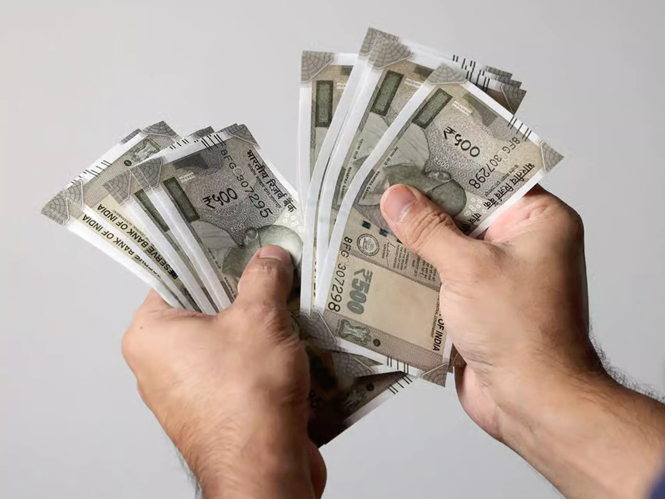 കേന്ദ്ര സർക്കാർ ജീവനക്കാരുടെ ഡിഎ 4% കൂട്ടി