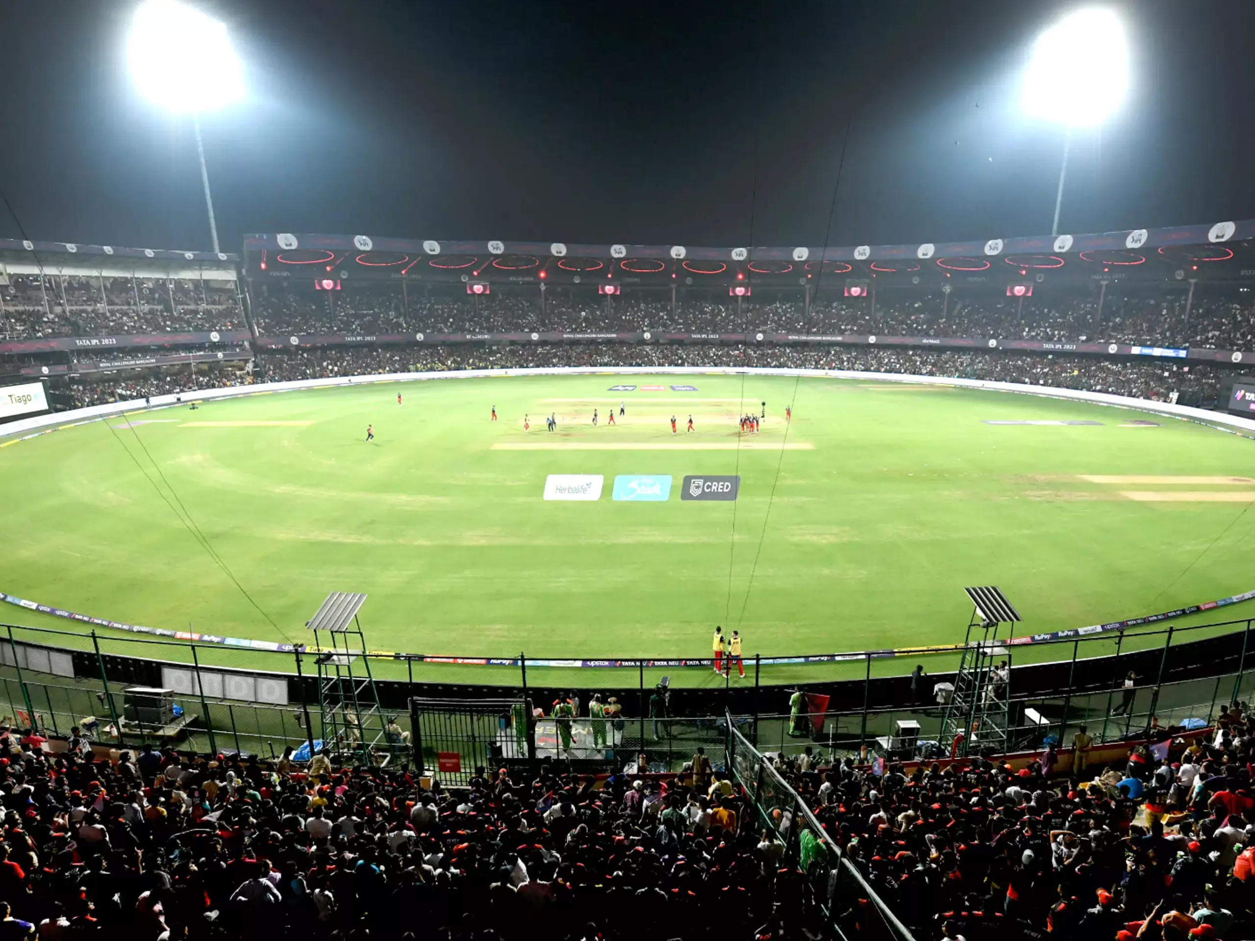 ജലപ്രതിസന്ധിക്കു നടുവില്‍ ബെംഗളൂരുവും  ഐപിഎല്‍ മത്സരങ്ങളിലേക്ക്