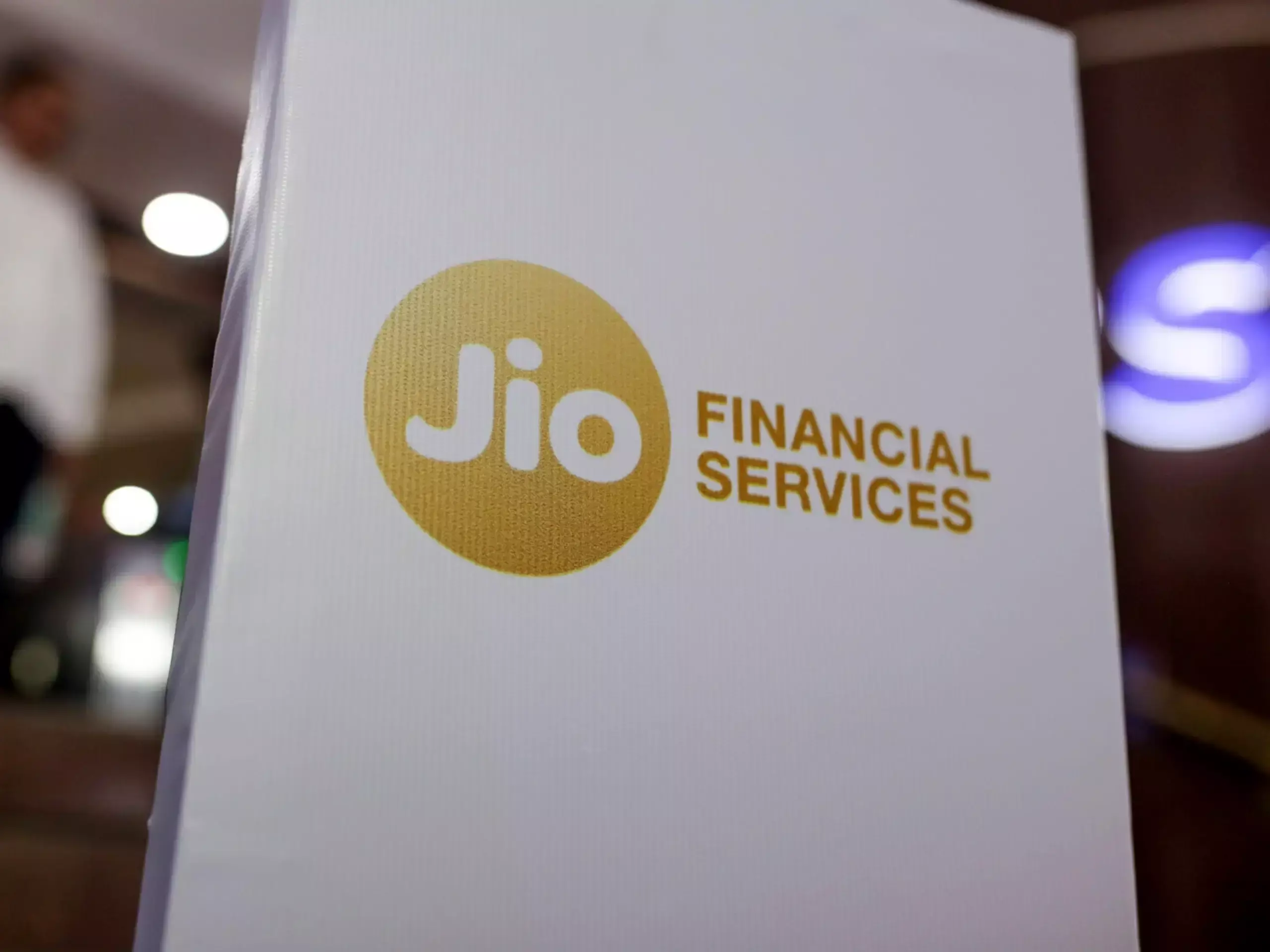 റിലയന്സ് ലീസിംഗില് പ്രാരംഭ നിക്ഷേപവുമായി ജിയോ ഫിന് റിലയന്സ് ലീസിംഗില് പ്രാരംഭ നിക്ഷേപവുമായി ജിയോ ഫിന്