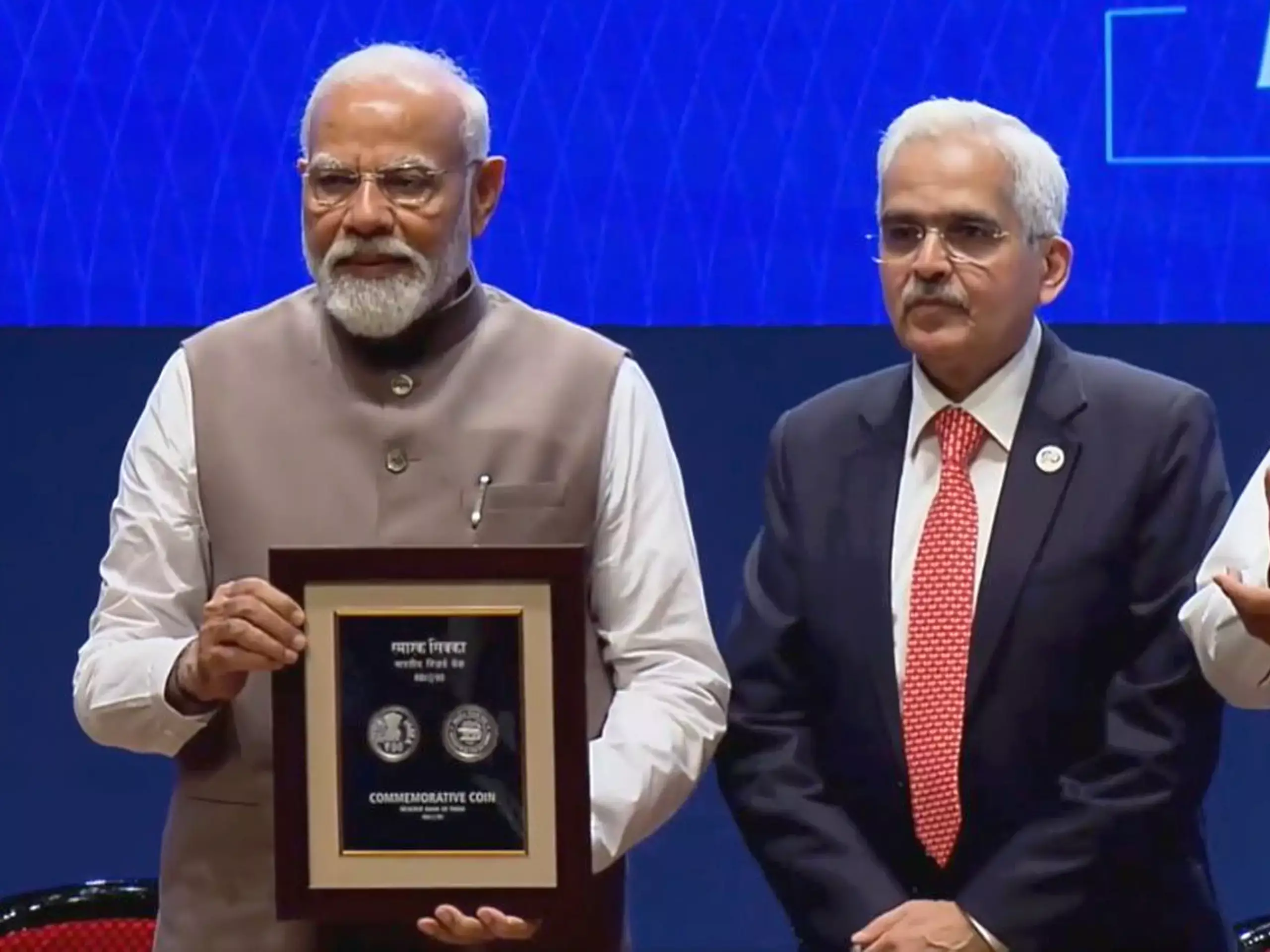 റിസര്‍വ് ബാങ്കിന് 90 വയസ്സ്; 90 രൂപയുടെ നാണയം പുറത്തിറക്കി