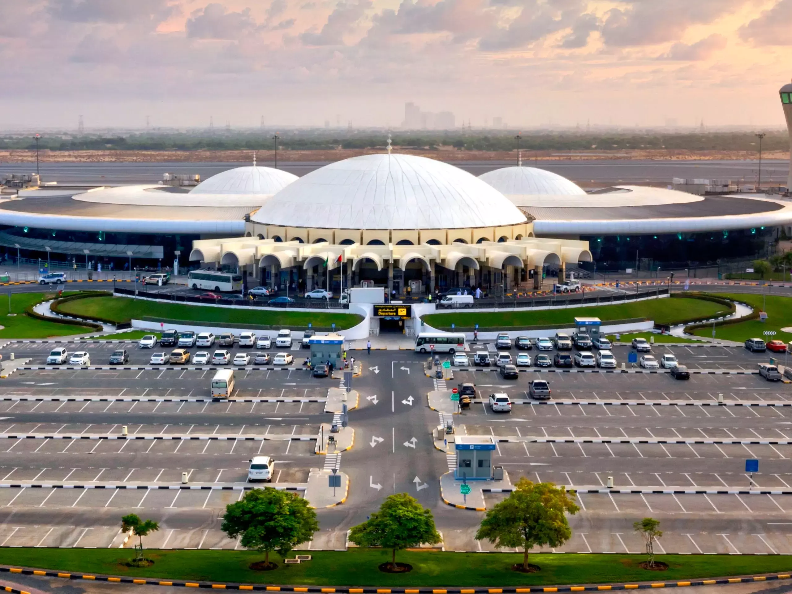 ഈദ് അല്‍ ഫിത്തര്‍ അവധി:യാത്രക്കാരെ വരവേല്‍ക്കാന്‍ ഷാര്‍ജ വിമാനത്താവളം സജ്ജമായി