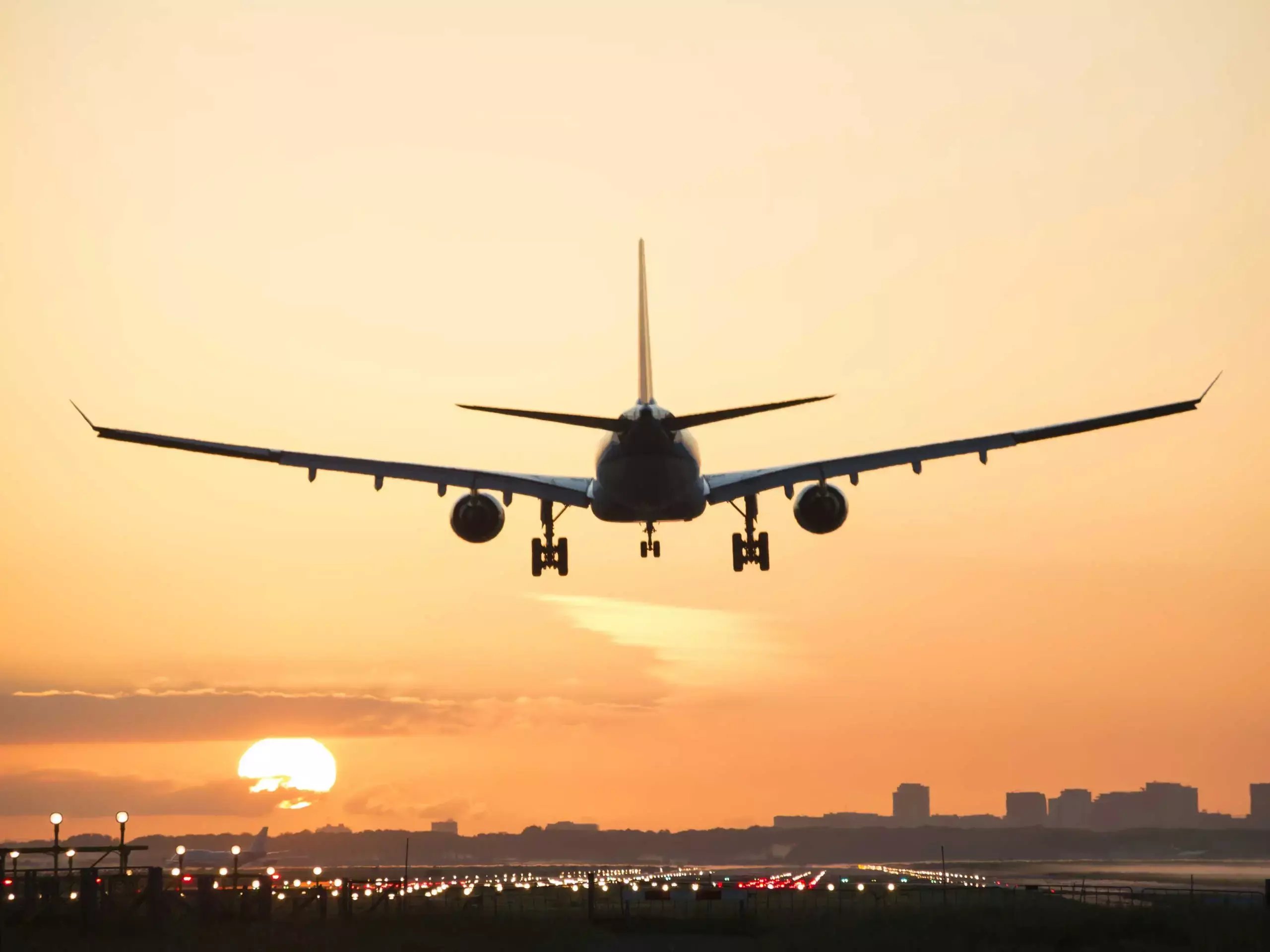 മിഡിൽ ഈസ്റ്റ് സംഘർഷം: ഇസ്രായേലിലേക്കും ഇറാനിലേക്കും യാത്ര ചെയ്യരുതെന്ന് ഇന്ത്യ