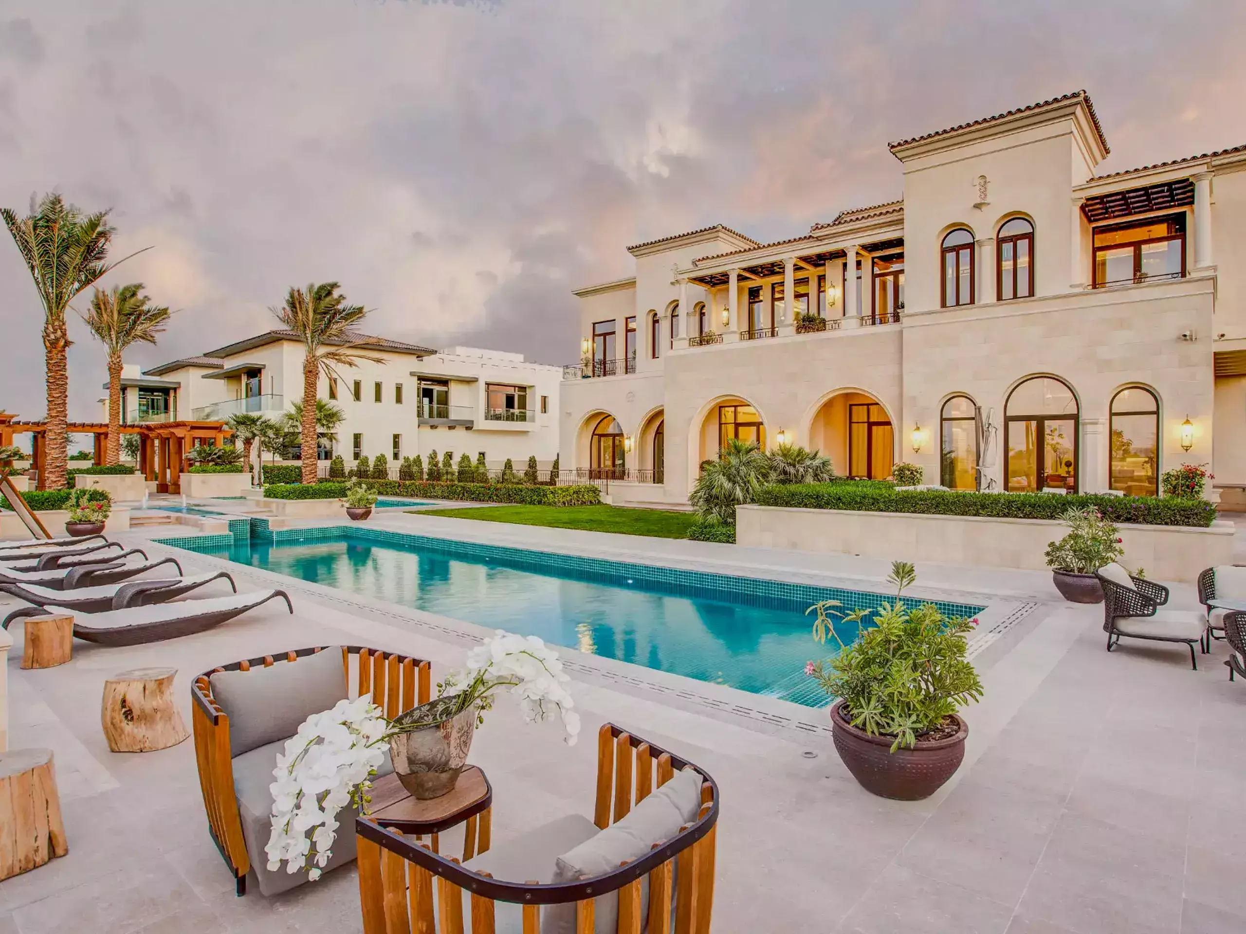 luxury home sales boom in dubai