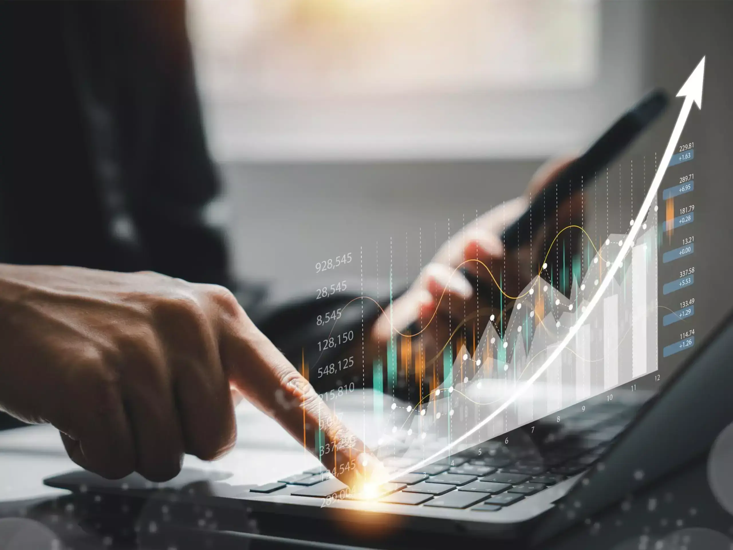 ഇടിവ് നികത്തി ആഭ്യന്തര വിപണി; താങ്ങായത് ഹെവിവെയ്റ്റ്സ്