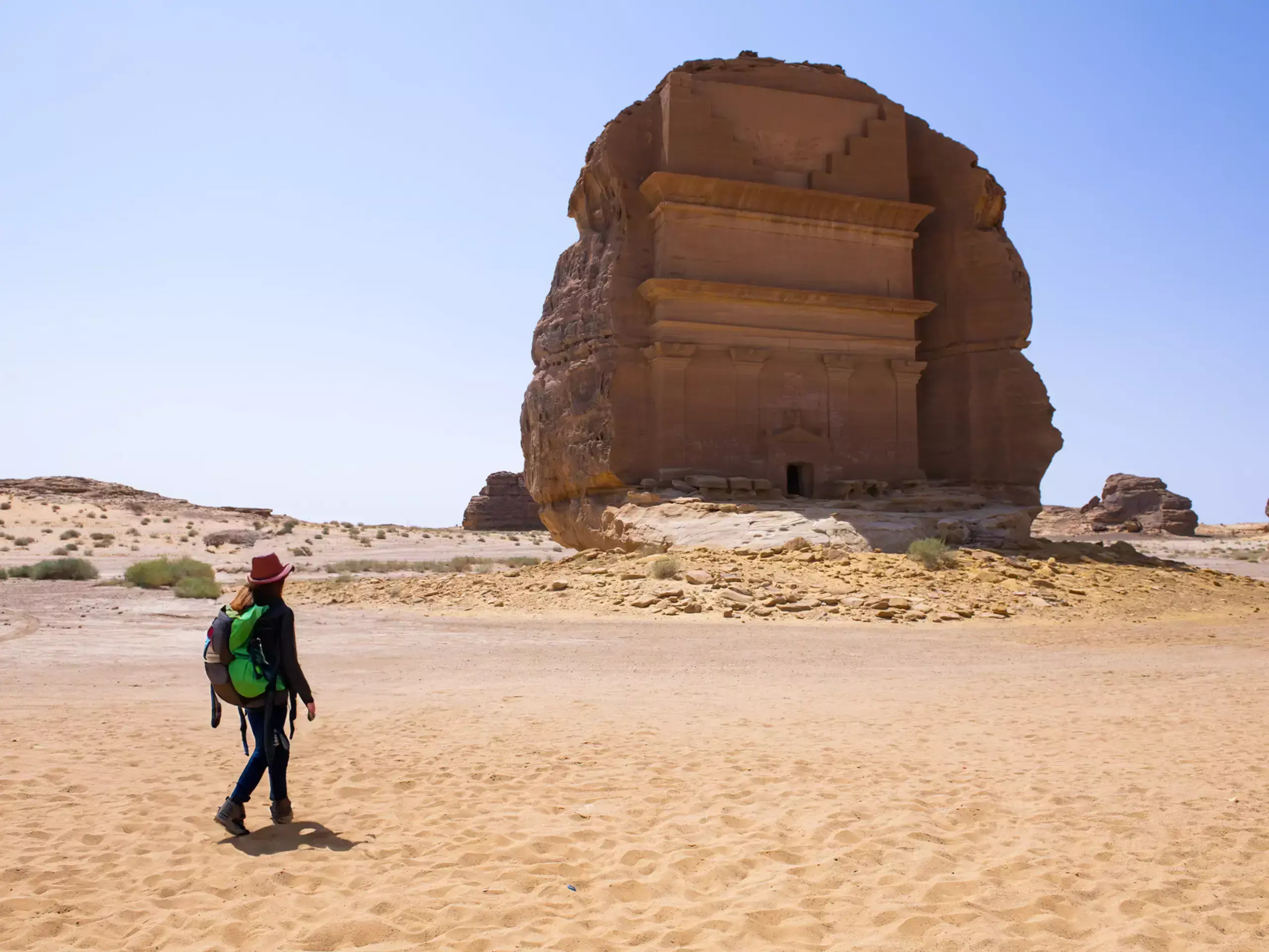 സൗദി അറേബ്യ: സ്ത്രീകൾക്ക് സുരക്ഷിതവും മനോഹരവുമായ ടൂർ ഡെസ്റ്റിനേഷൻ