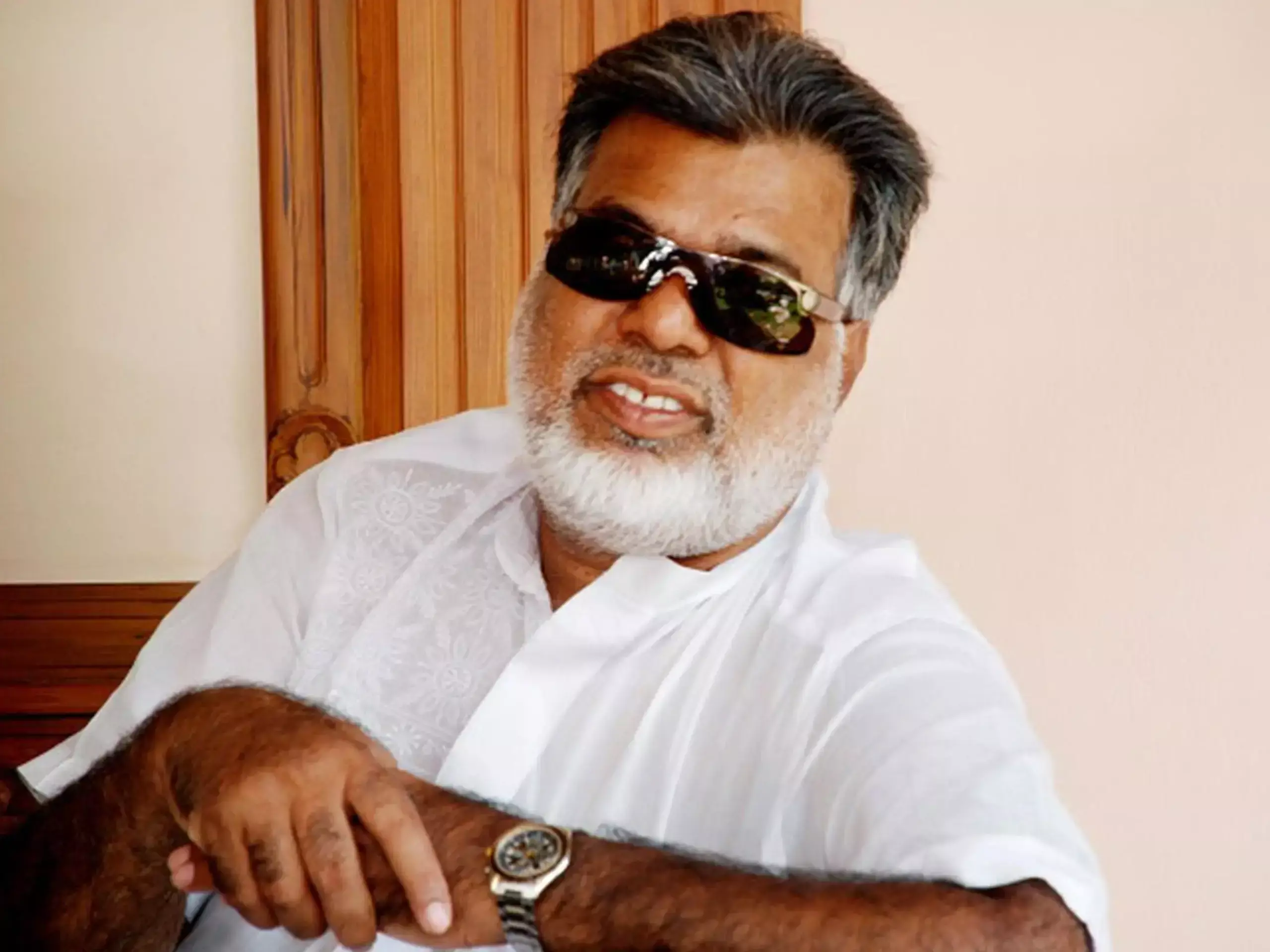 സംവിധായകന്‍ ജോഷിയുടെ വീട്ടില്‍ നിന്ന് 1 കോടിയുടെ ആഭരണങ്ങള്‍ മോഷ്ടിച്ചു