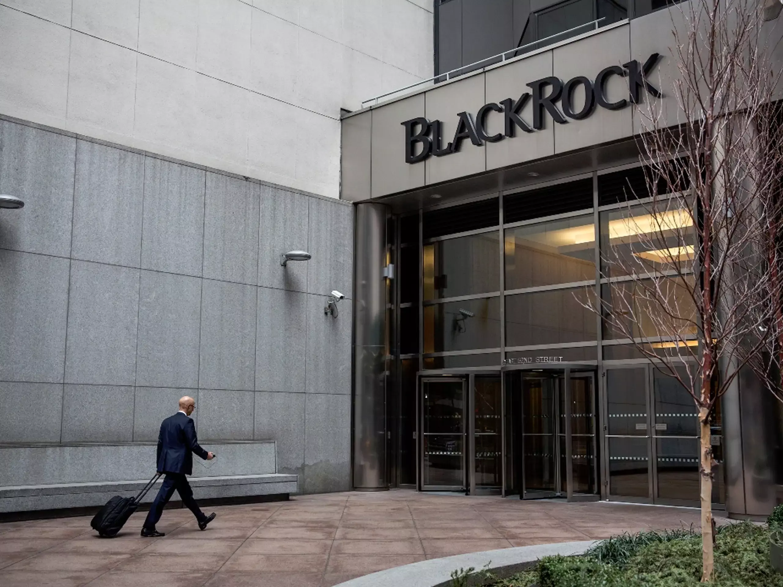 207 കോടി രൂപയുടെ ഓഹരികൾ സ്വന്തമാക്കി ബ്ലാക്ക് റോക്ക്