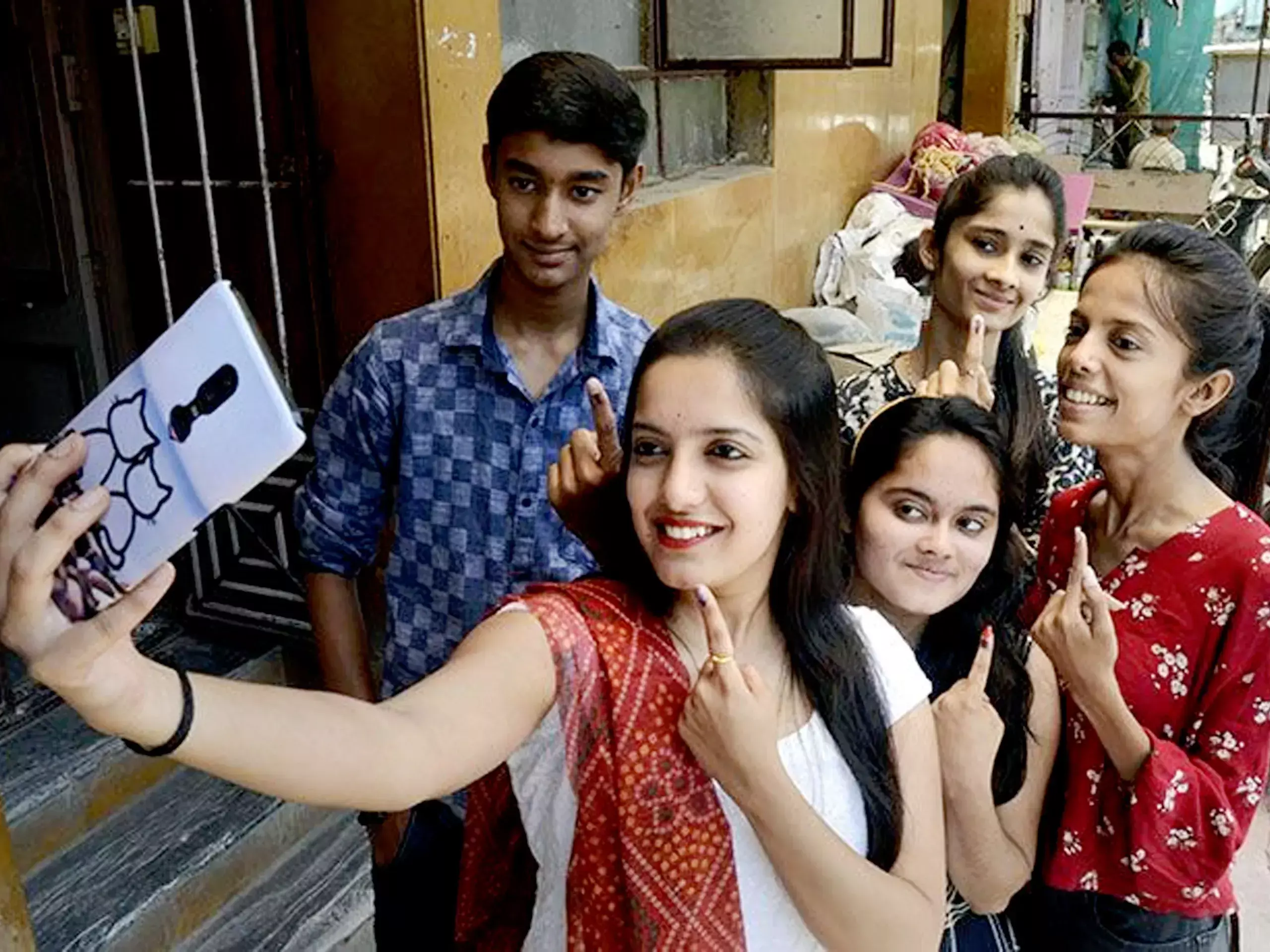 selfie contest for first voters