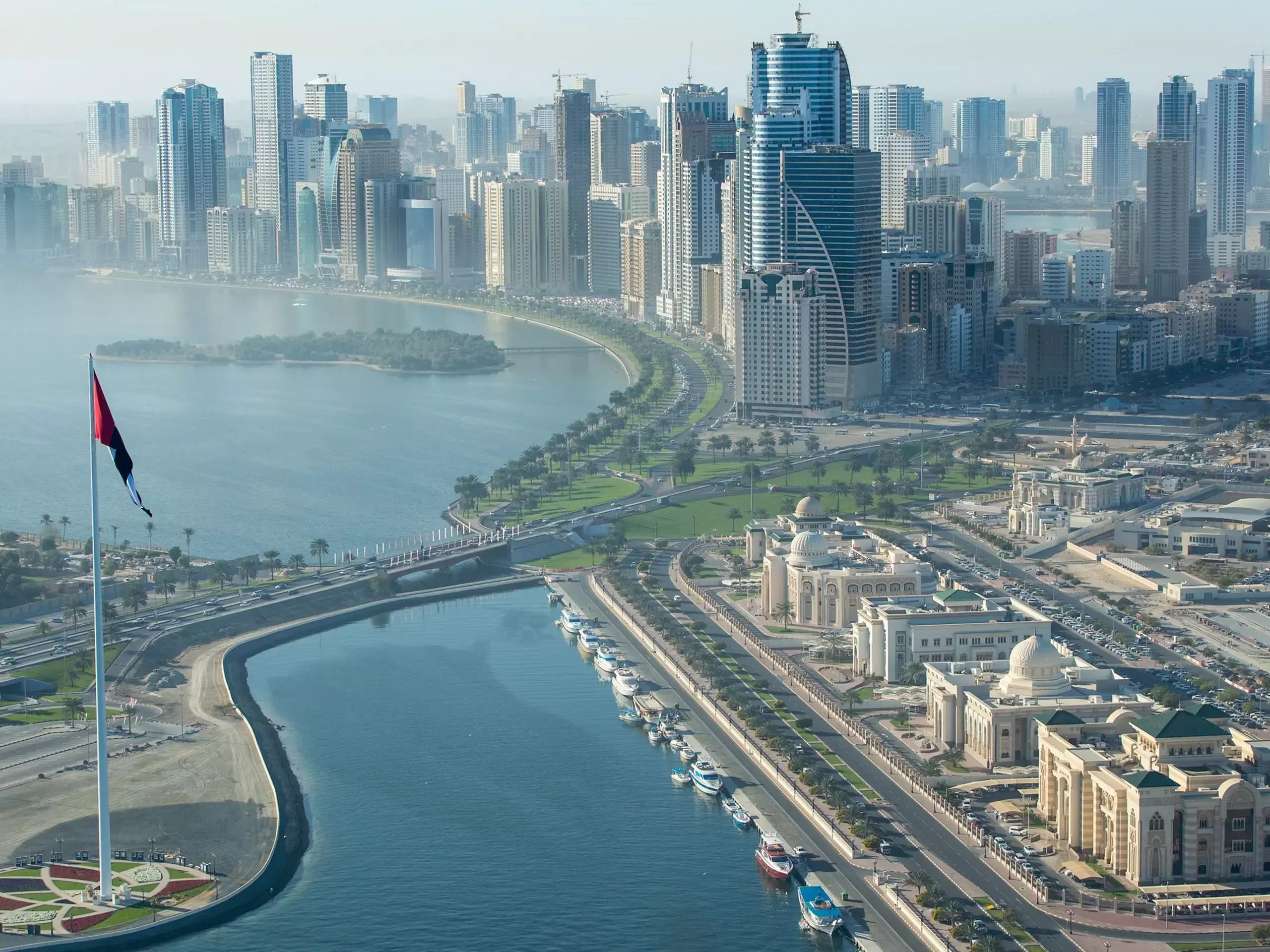 ഷാര്‍ജ പ്രോപ്പര്‍ട്ടി ഇടപാടുകളില്‍ വര്‍ദ്ധന;നിക്ഷേപകരില്‍ മുന്‍പന്തിയില്‍ ഇന്ത്യാക്കാരും പാക്കിസ്ഥാനികളും