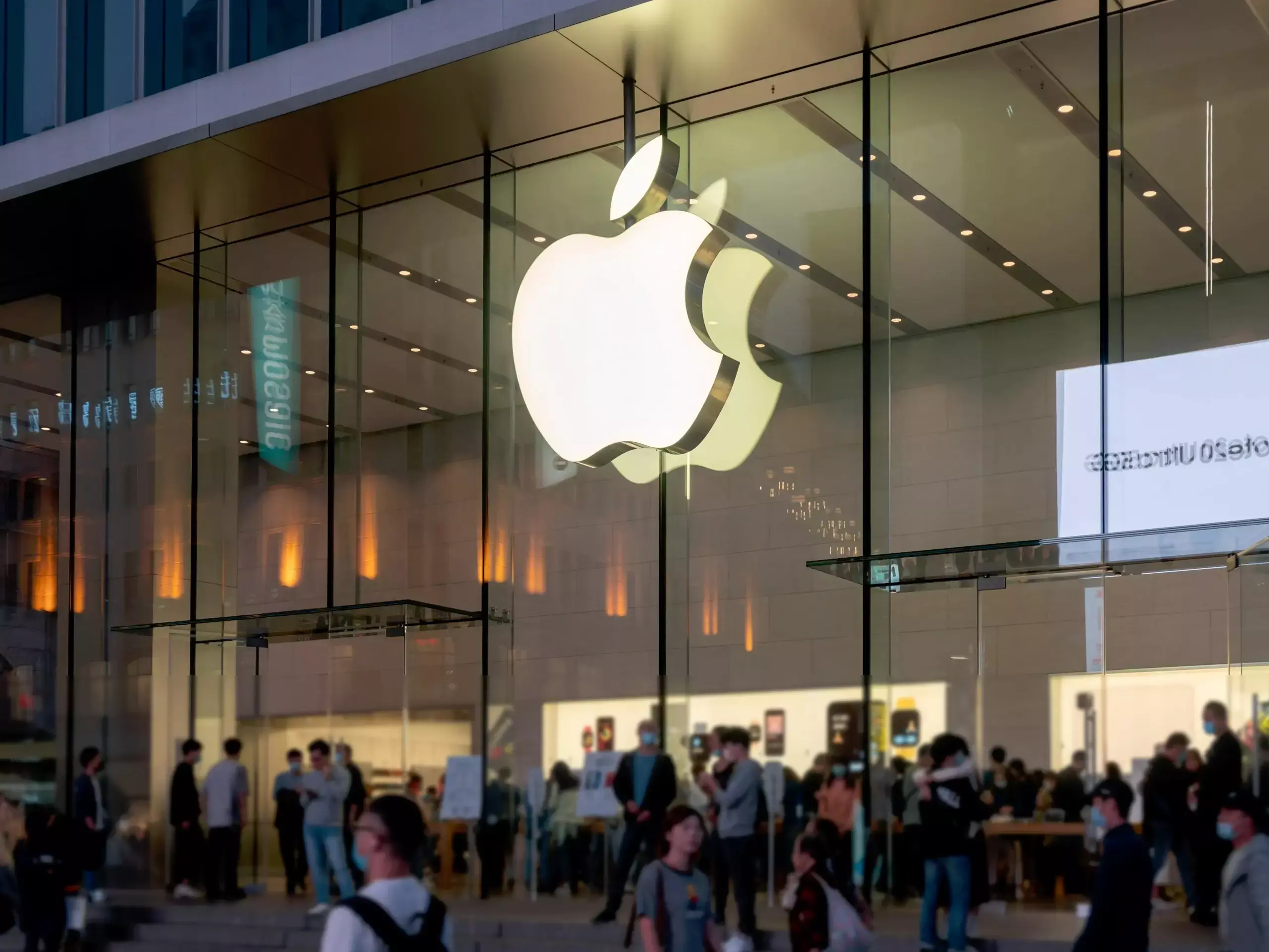 ആപ്പിള്‍ ഓഹരി തിരിച്ചുവാങ്ങുന്നു