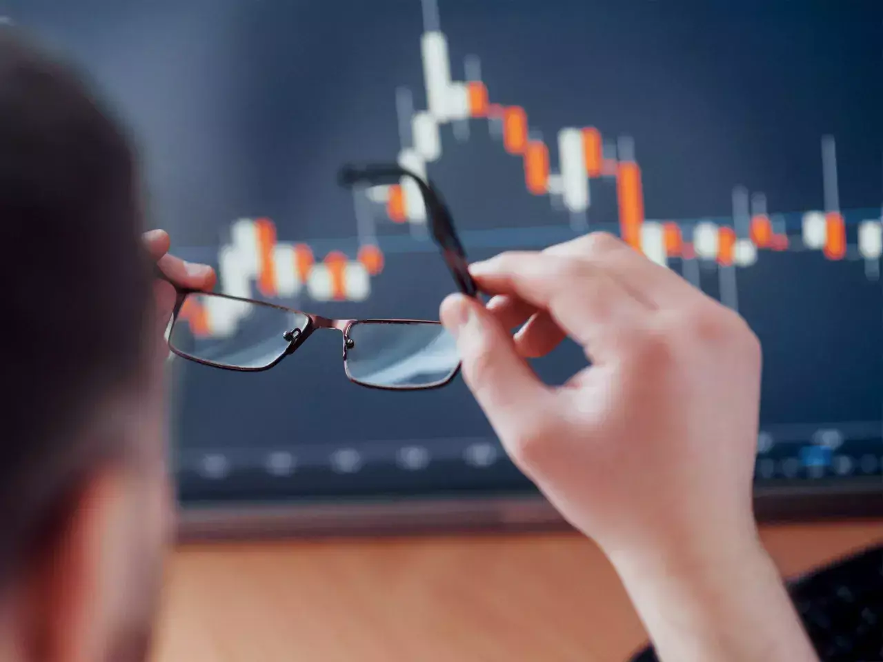 market started in the red for the fifth day in a row