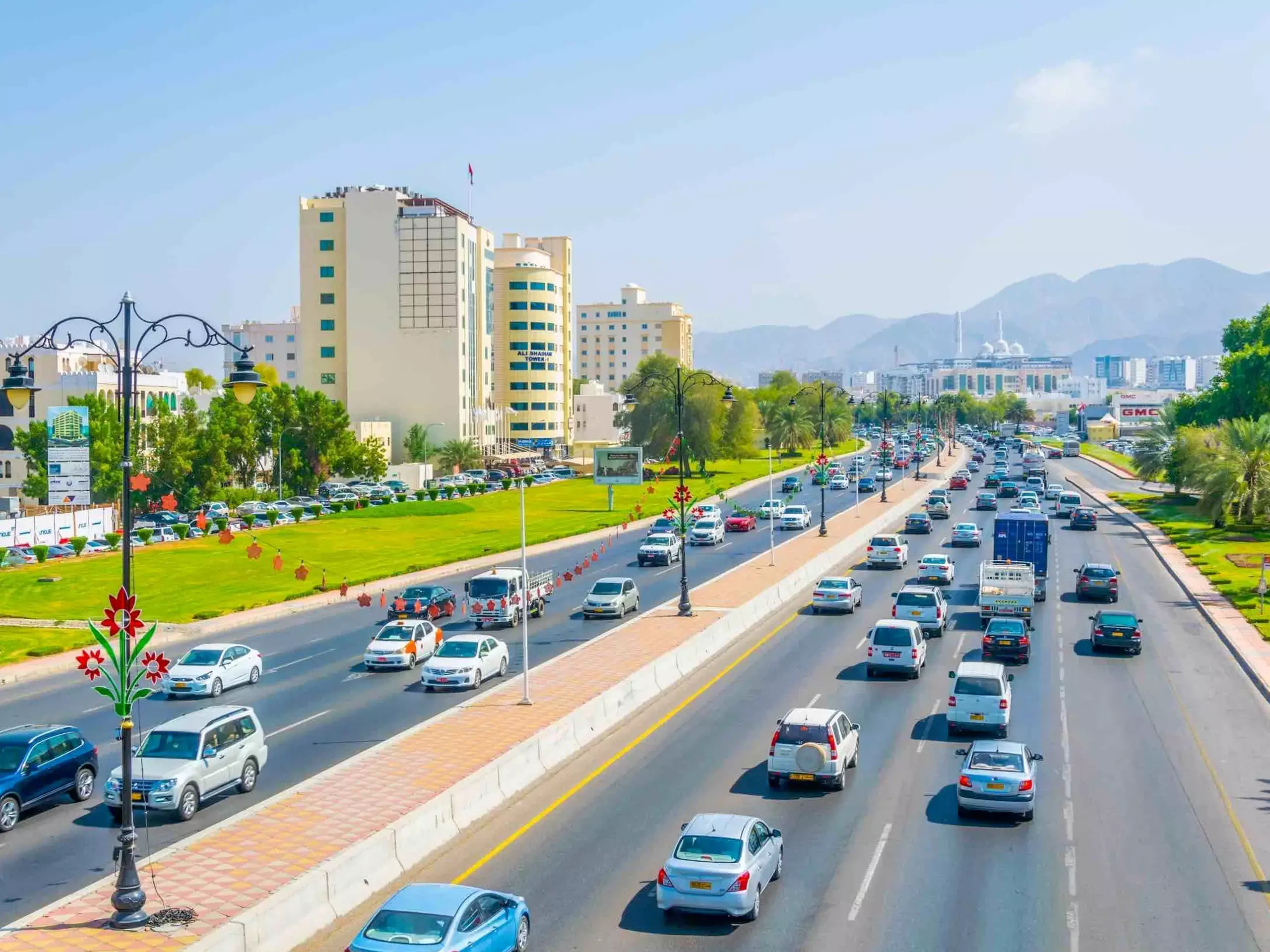 സ്വകാര്യവാഹന ഉപയോക്താക്കള്‍ക്ക് ആശ്വാസവാര്‍ത്ത;ഒമാനില്‍ വാഹന രജിസ്‌ട്രേഷന്‍ ഒരു വര്‍ഷത്തിലധികം നീട്ടാം