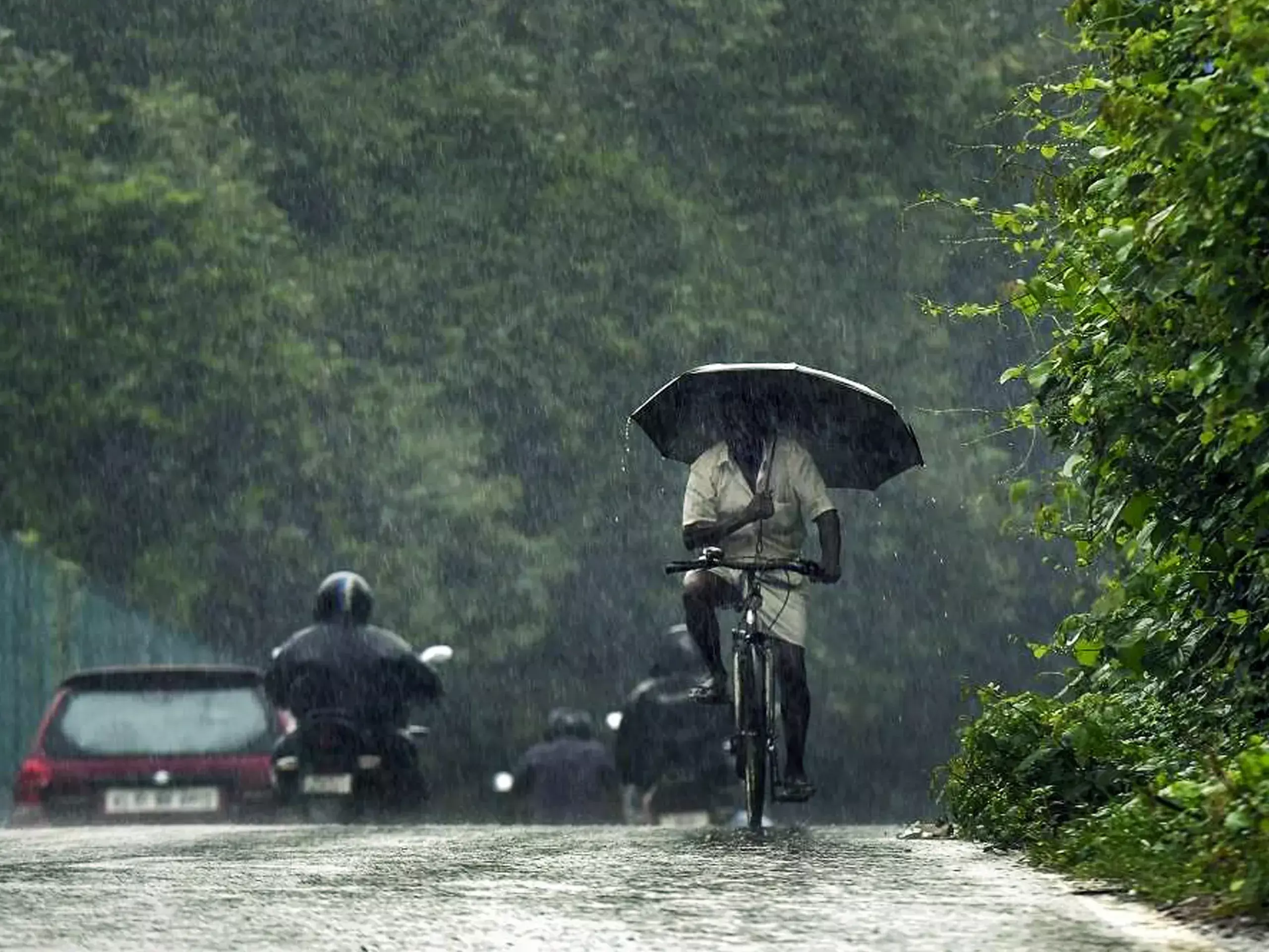 കാലവര്‍ഷം വെള്ളിയാഴ്ച എത്തും; അധിക മഴയ്ക്ക് സാദ്ധ്യത