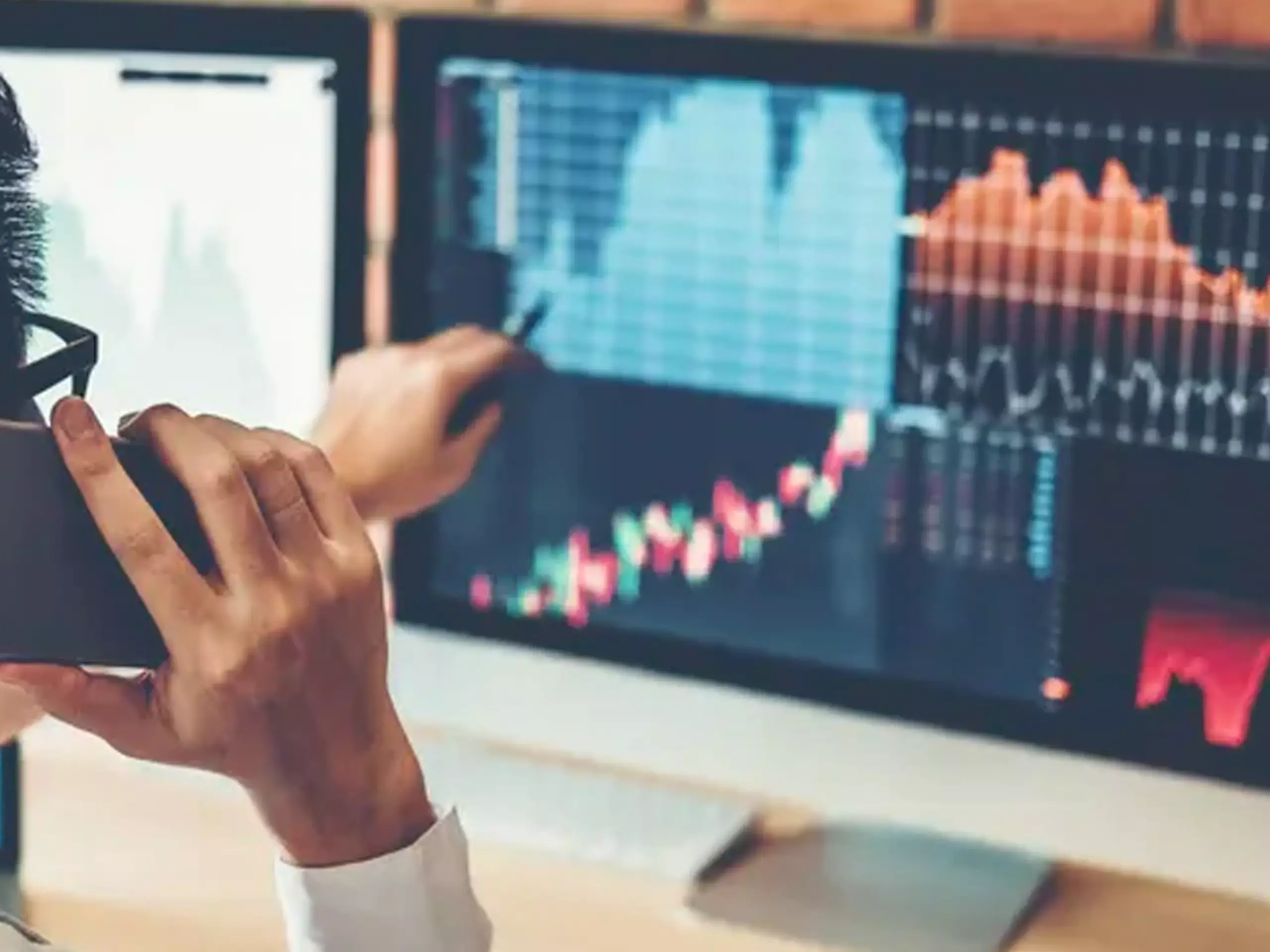 അസ്ഥിരമായ വാരം; സൂചികകൾ ഇടിഞ്ഞത് 2%