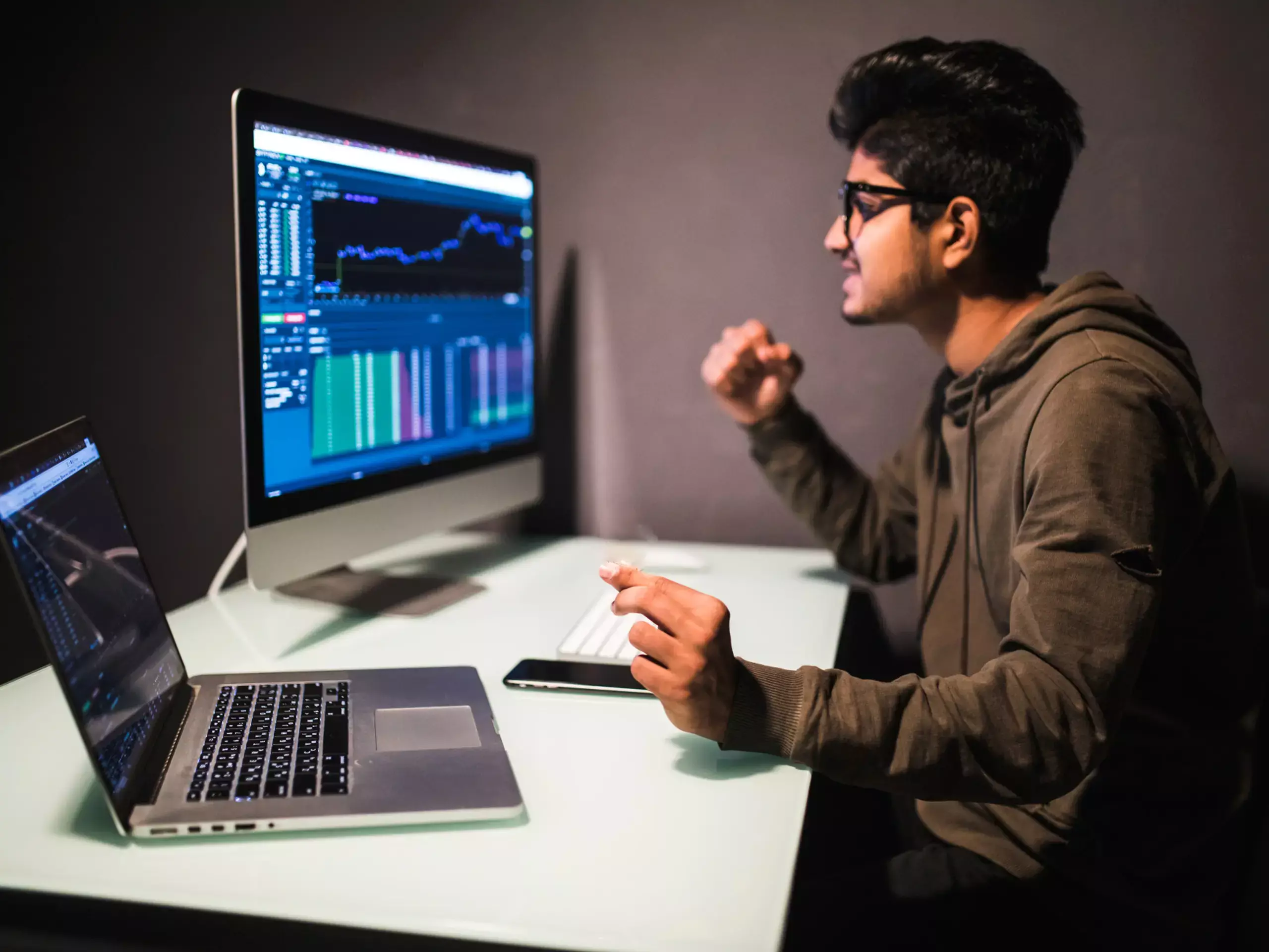 എക്സിറ്റ് പോൾ കരുത്തിൽ വിപണിക്ക് റിക്കോഡ് നേട്ടം, 51000 കടന്ന്  ബാങ്ക് നിഫ്റ്റി